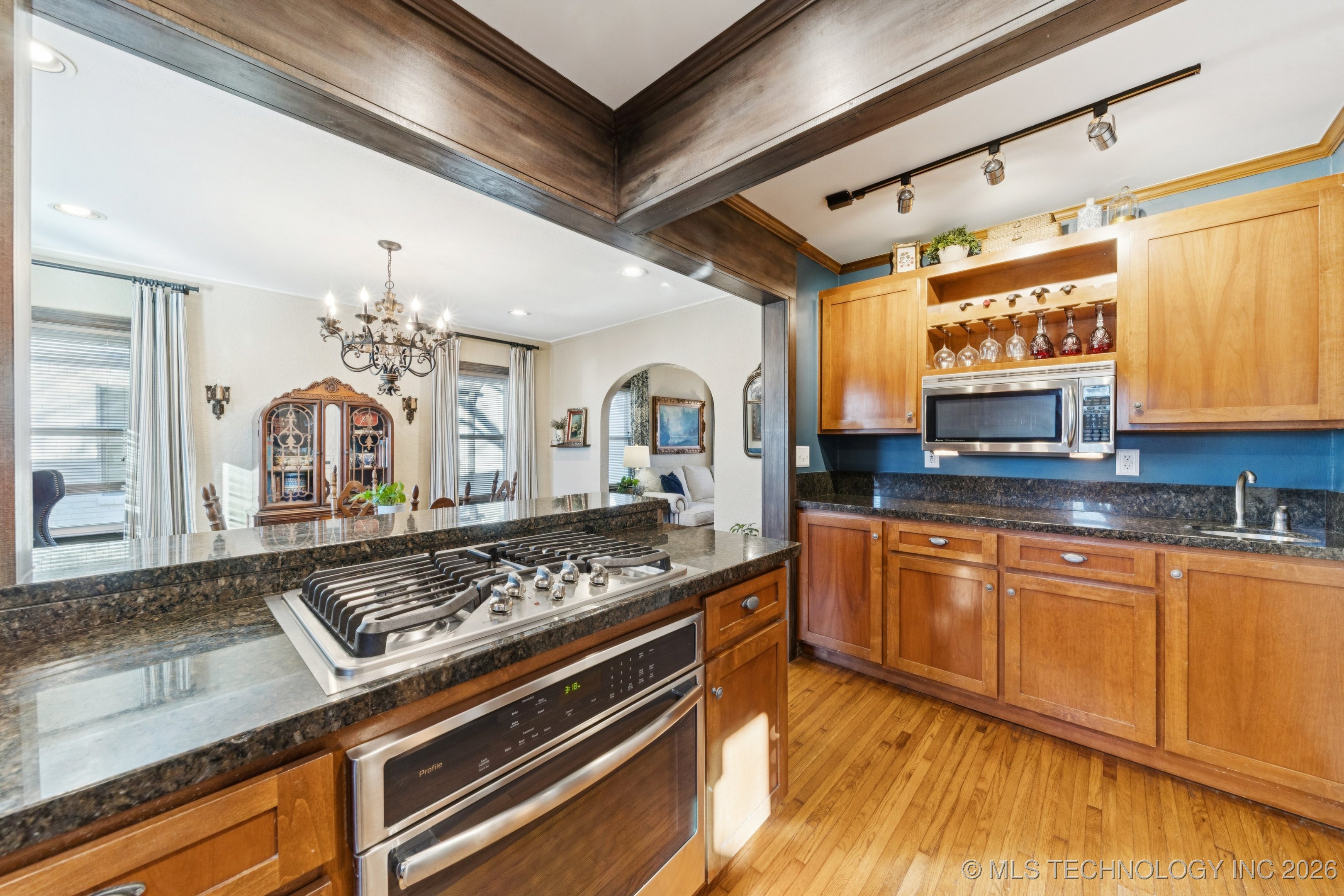 1544 S Columbia Place Property Photo 15