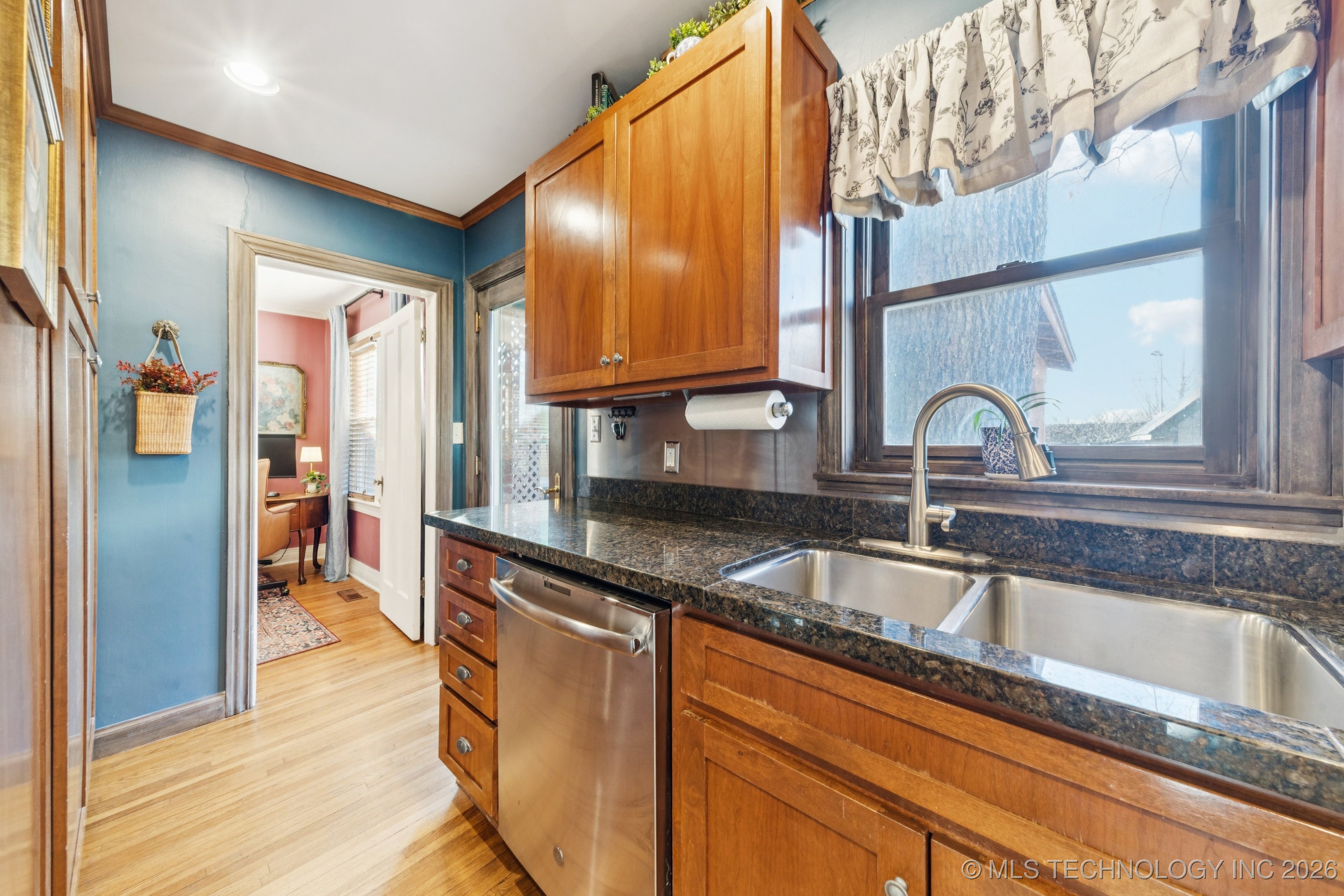 1544 S Columbia Place Property Photo 16