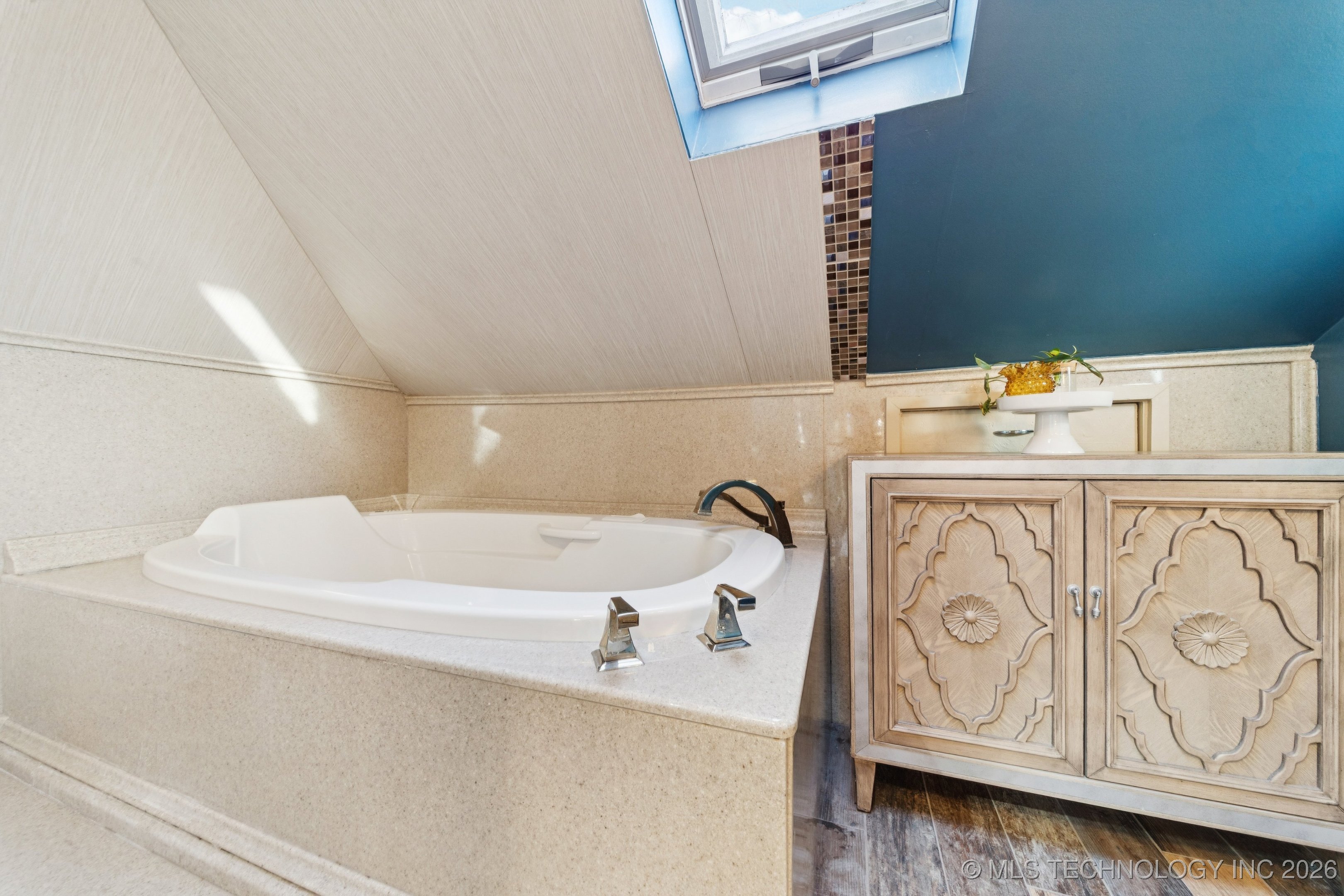 1544 S Columbia Place Property Photo 27