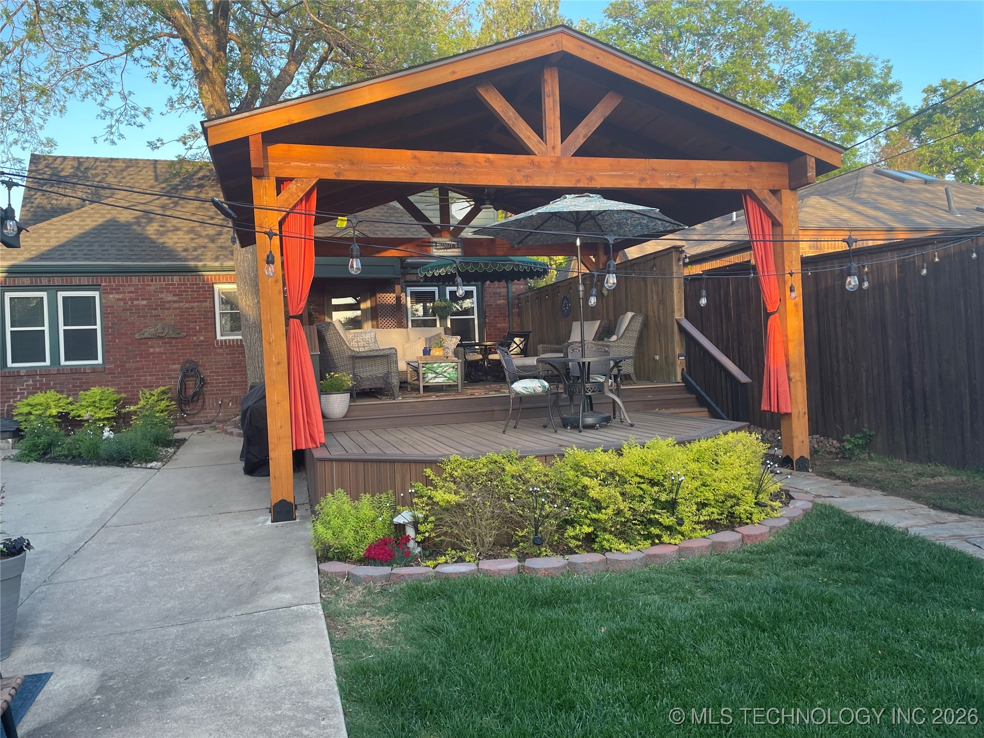 1544 S Columbia Place Property Photo 43