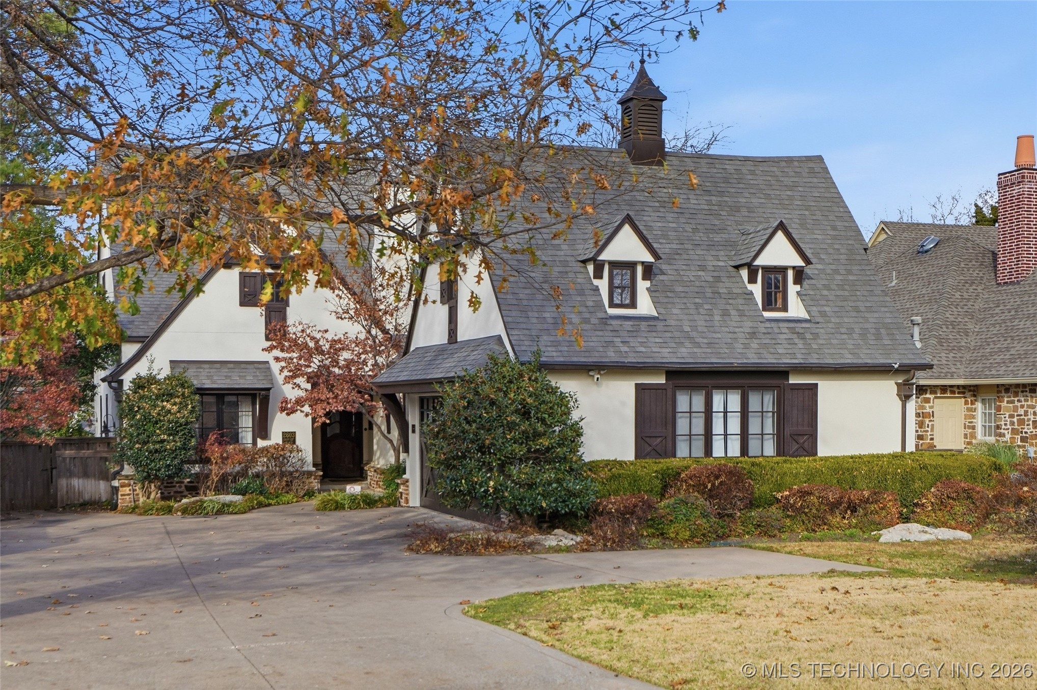 2603 E 22nd Place Property Photo 3