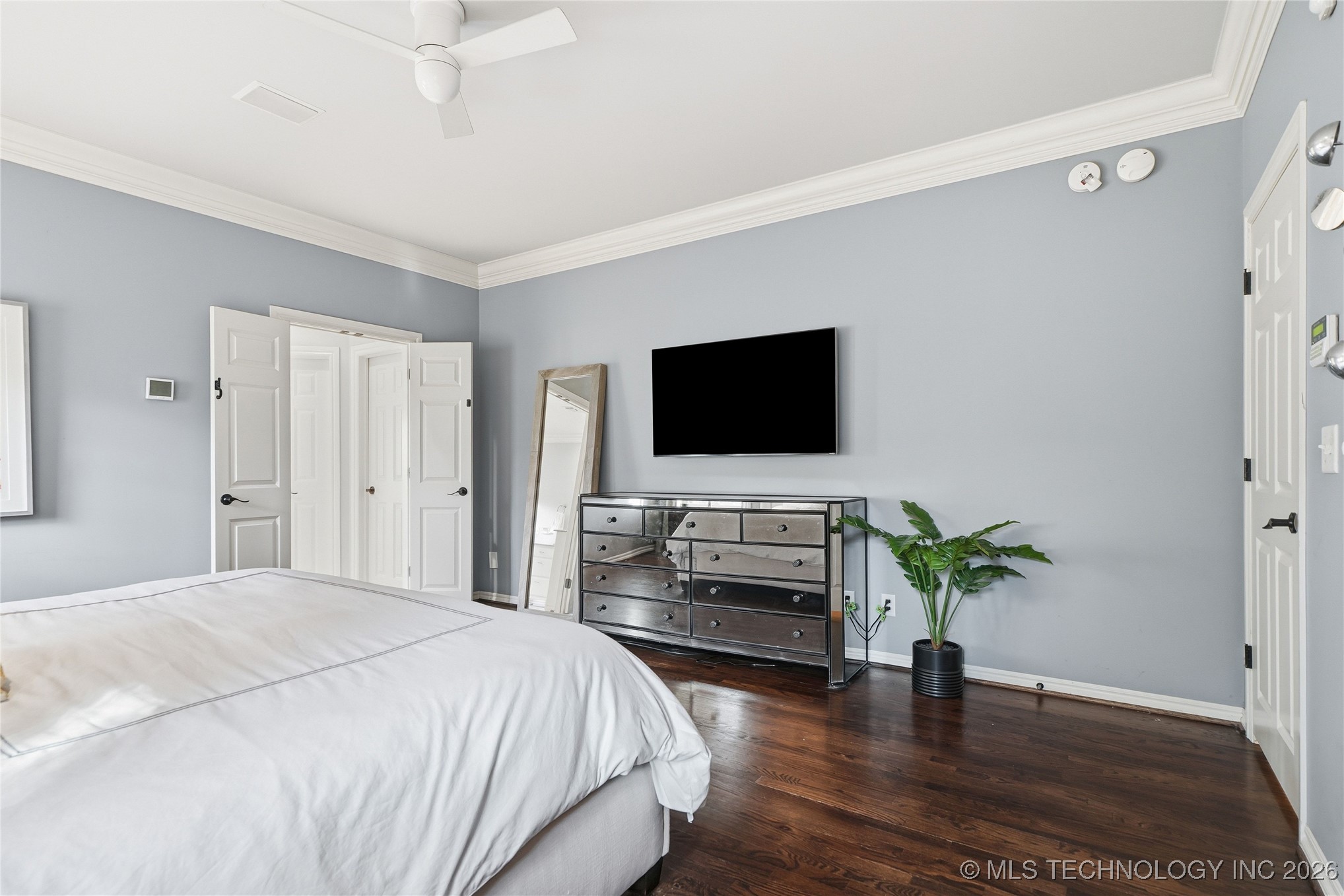 2603 E 22nd Place Property Photo 32