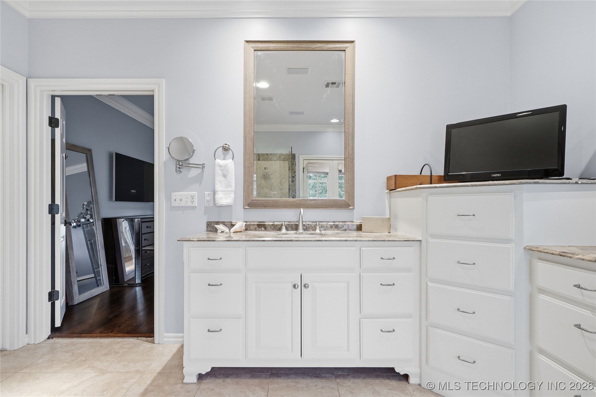 2603 E 22nd Place Property Photo 34