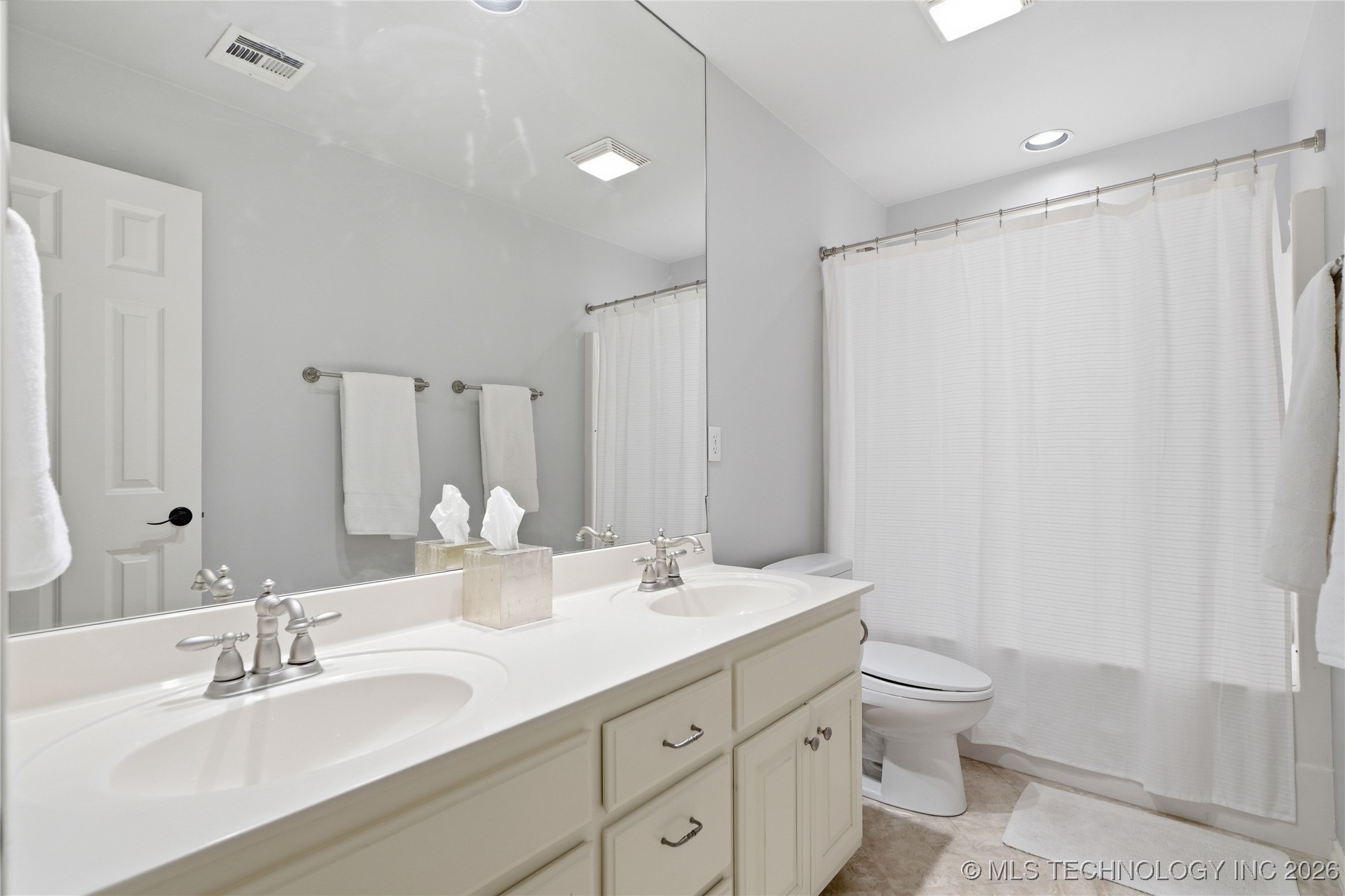 2603 E 22nd Place Property Photo 41