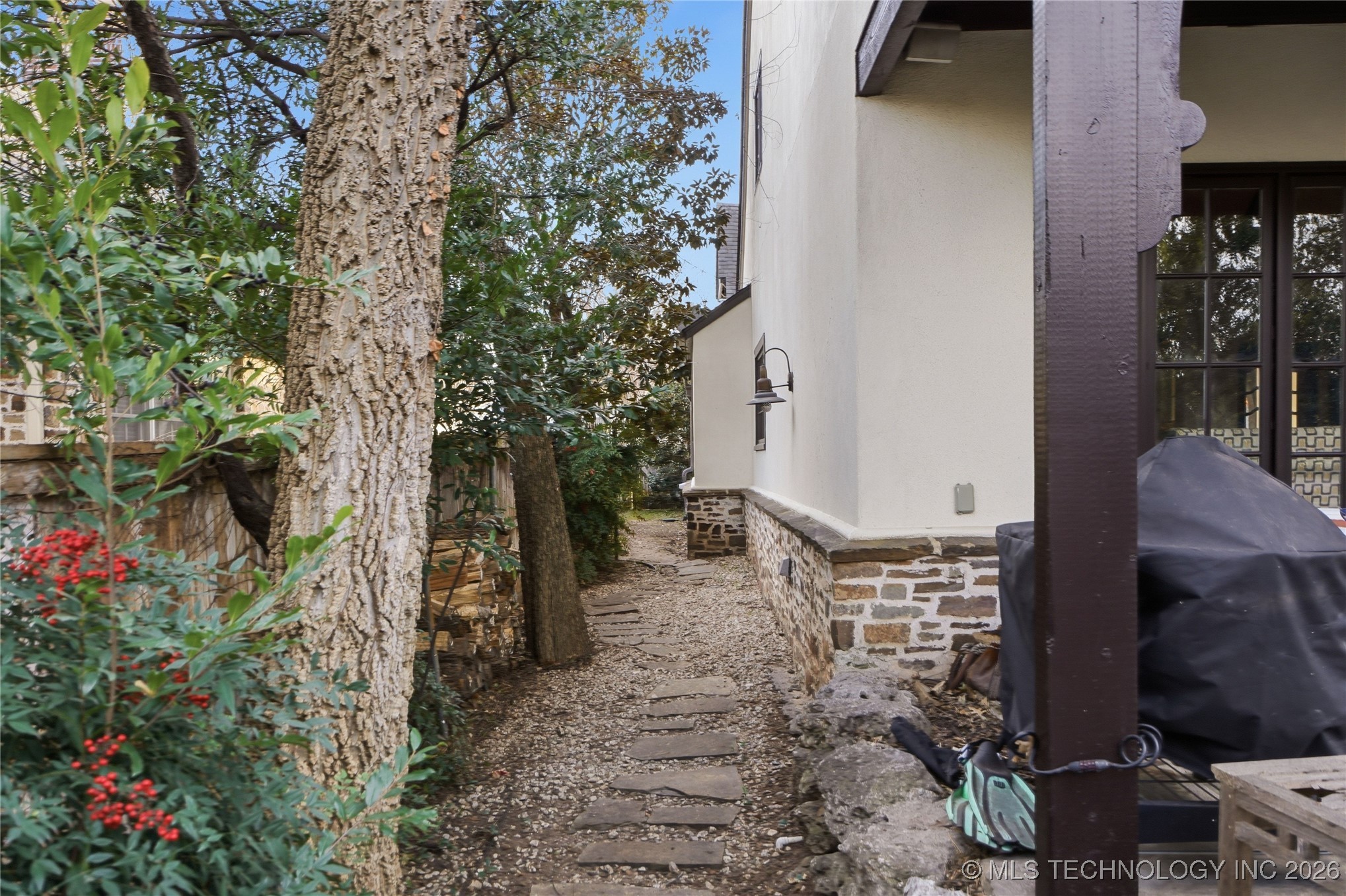 2603 E 22nd Place Property Photo 53