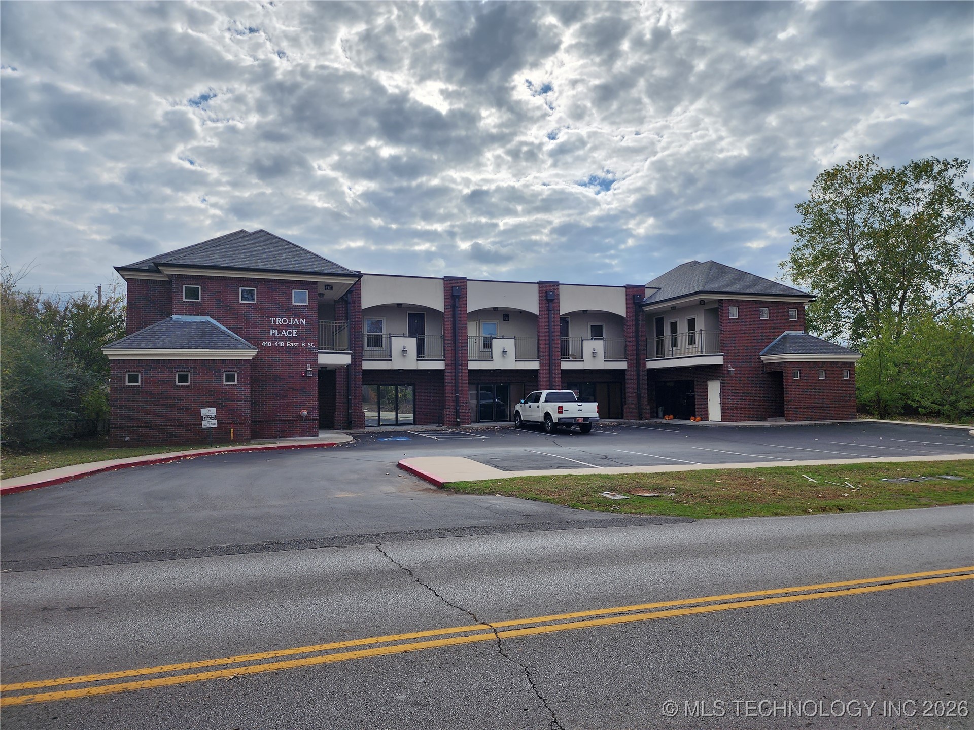 412 E B Street 412 B Property Photo 1