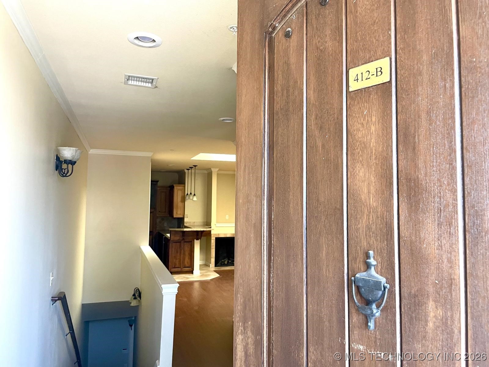 416 E B Street 416 B Property Photo 2
