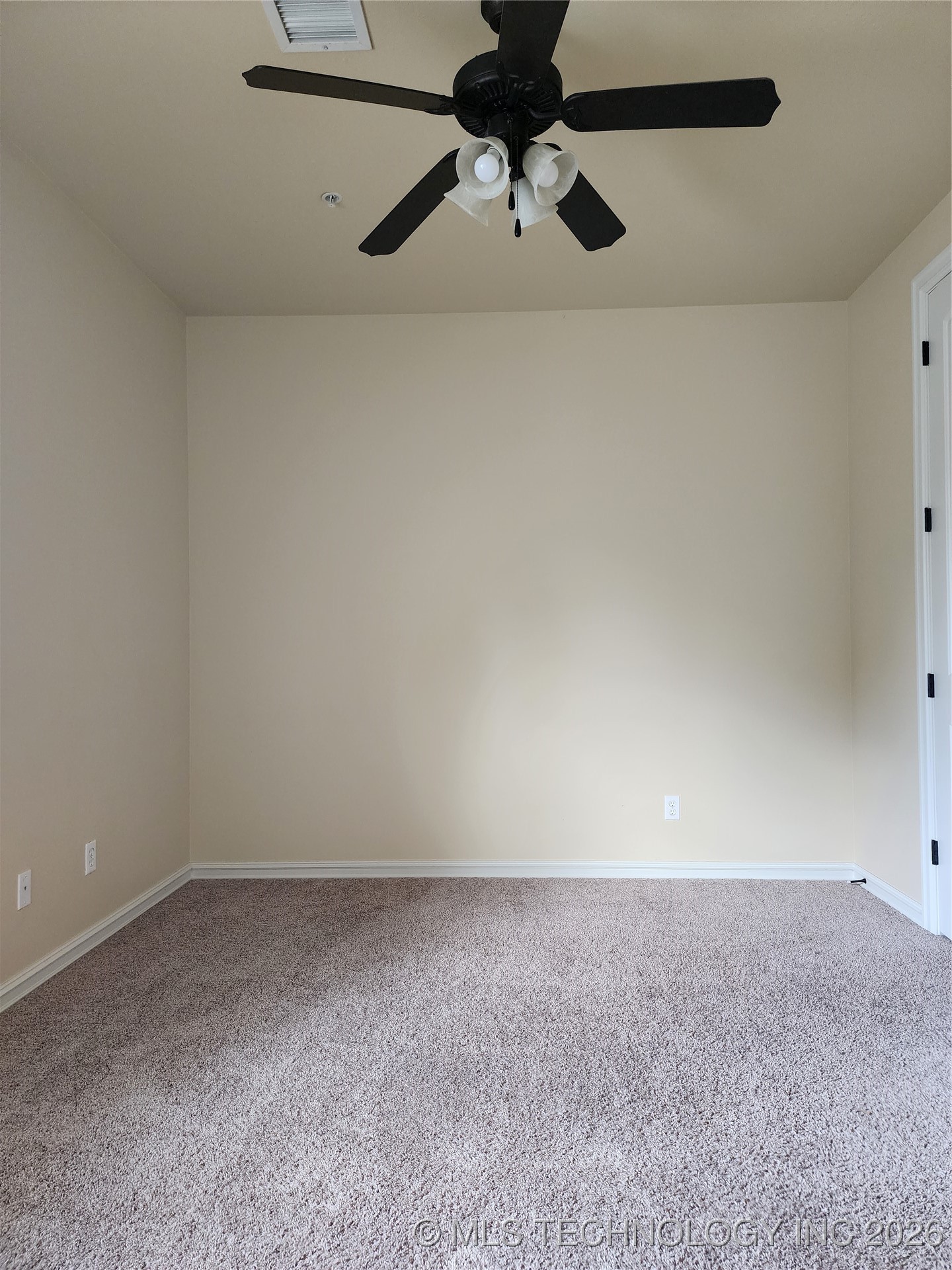 416 E B Street 416 B Property Photo 11