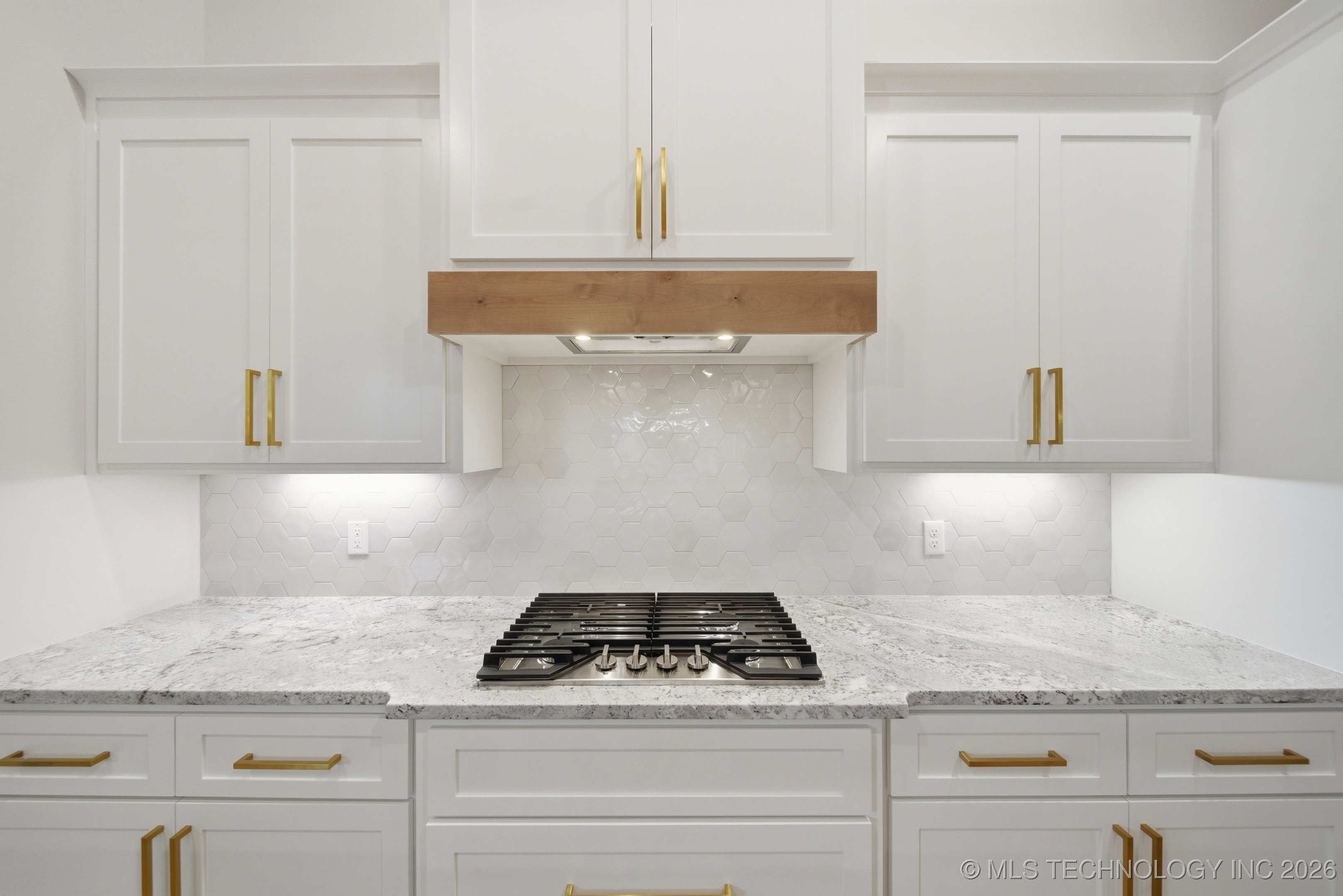 1300 N Beech Street Property Photo 10