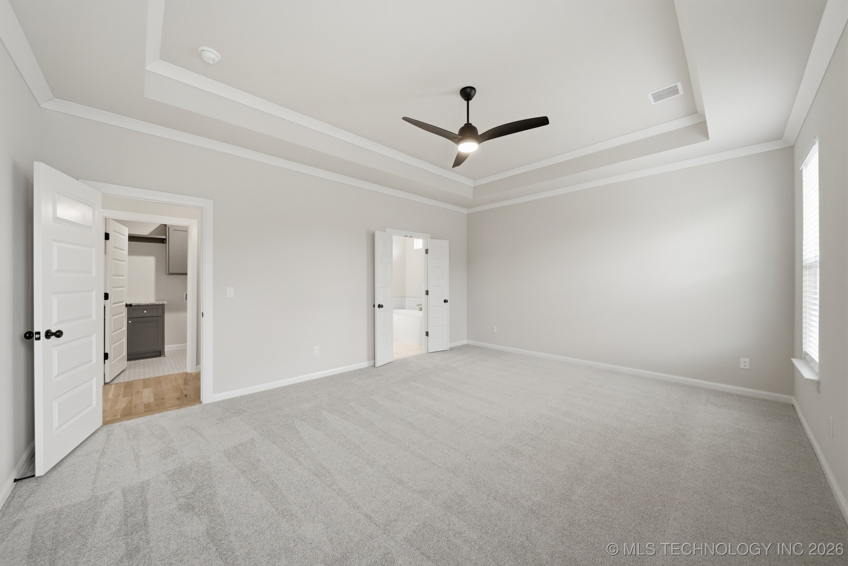 1300 N Beech Street Property Photo 14