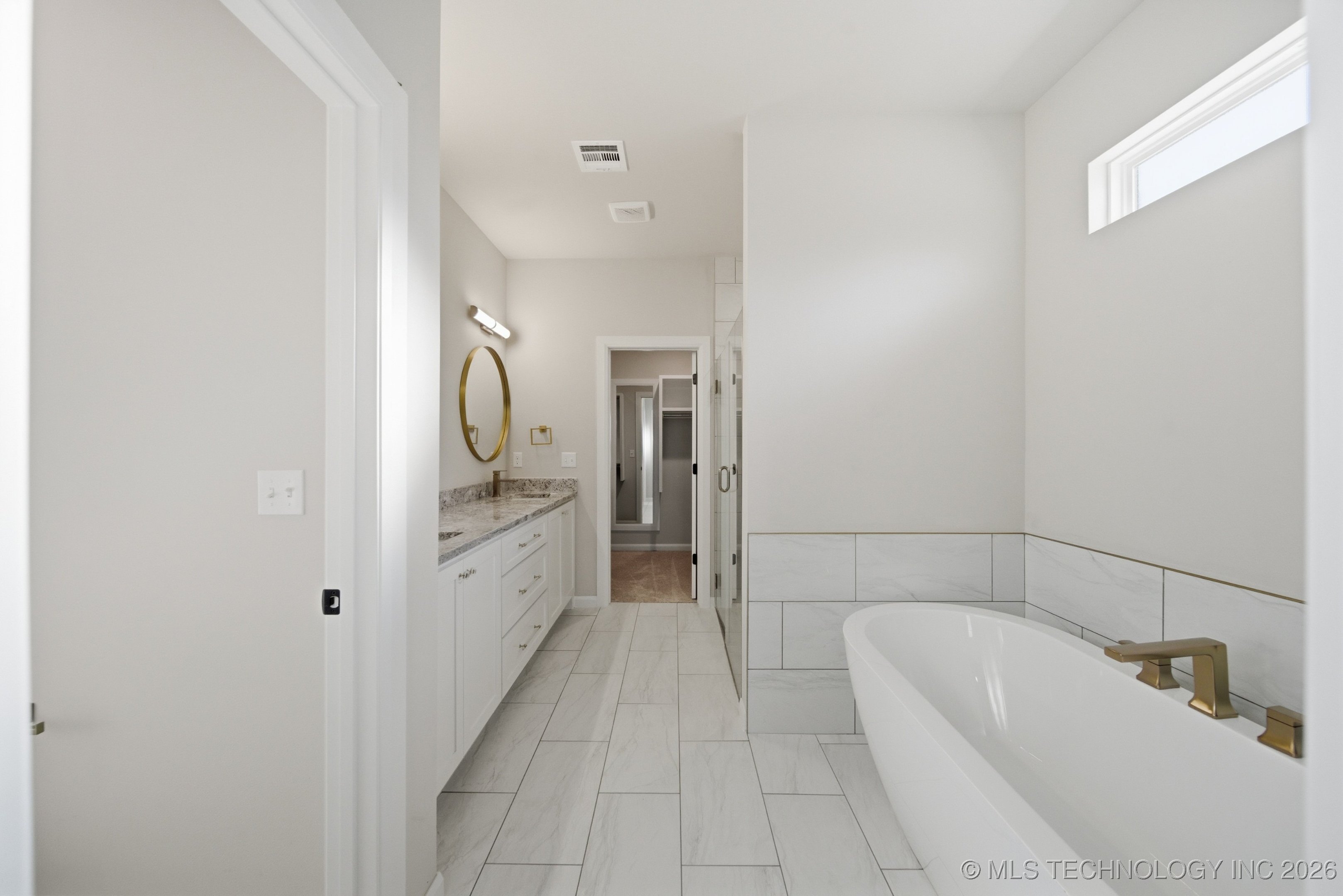 1300 N Beech Street Property Photo 15