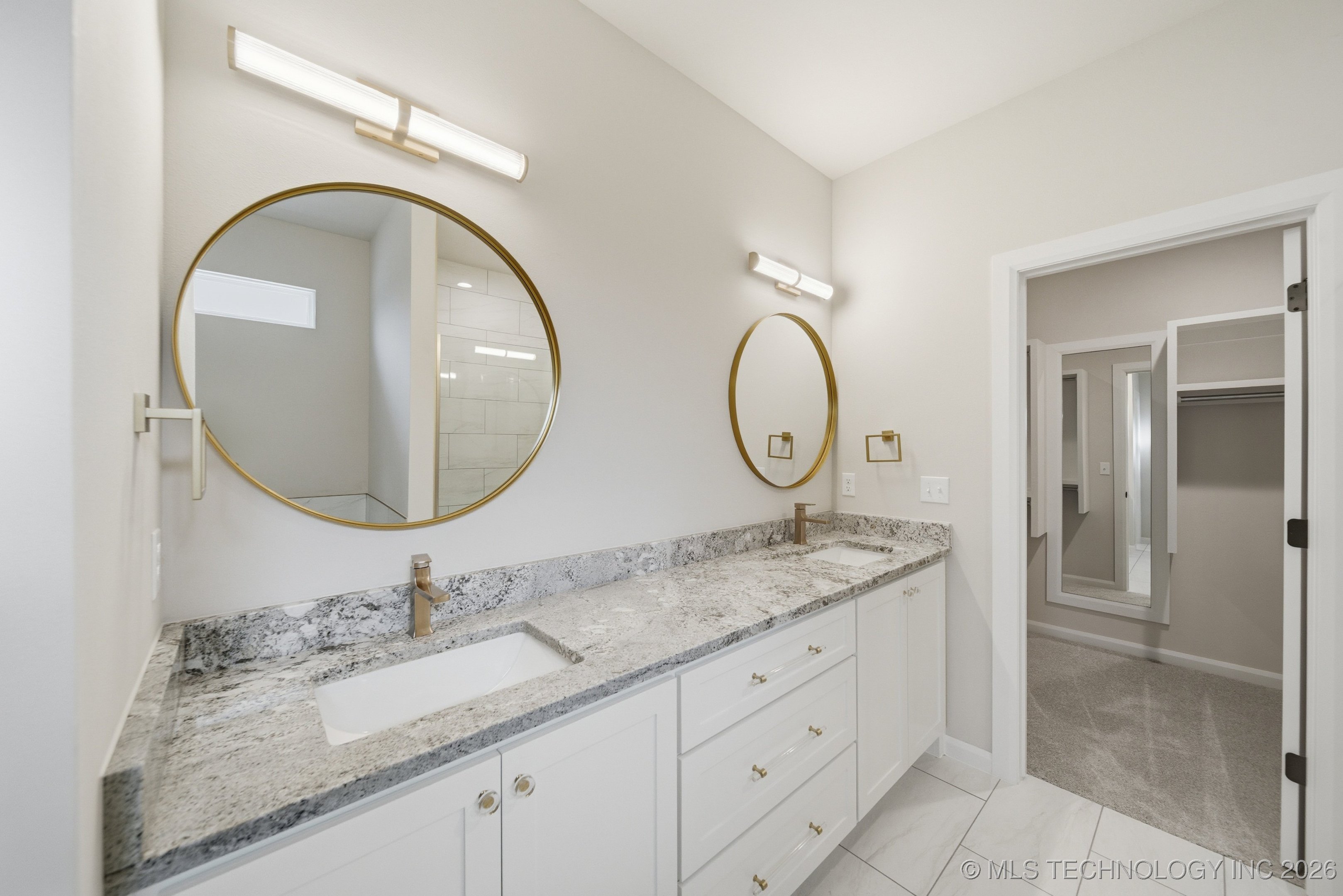 1300 N Beech Street Property Photo 16