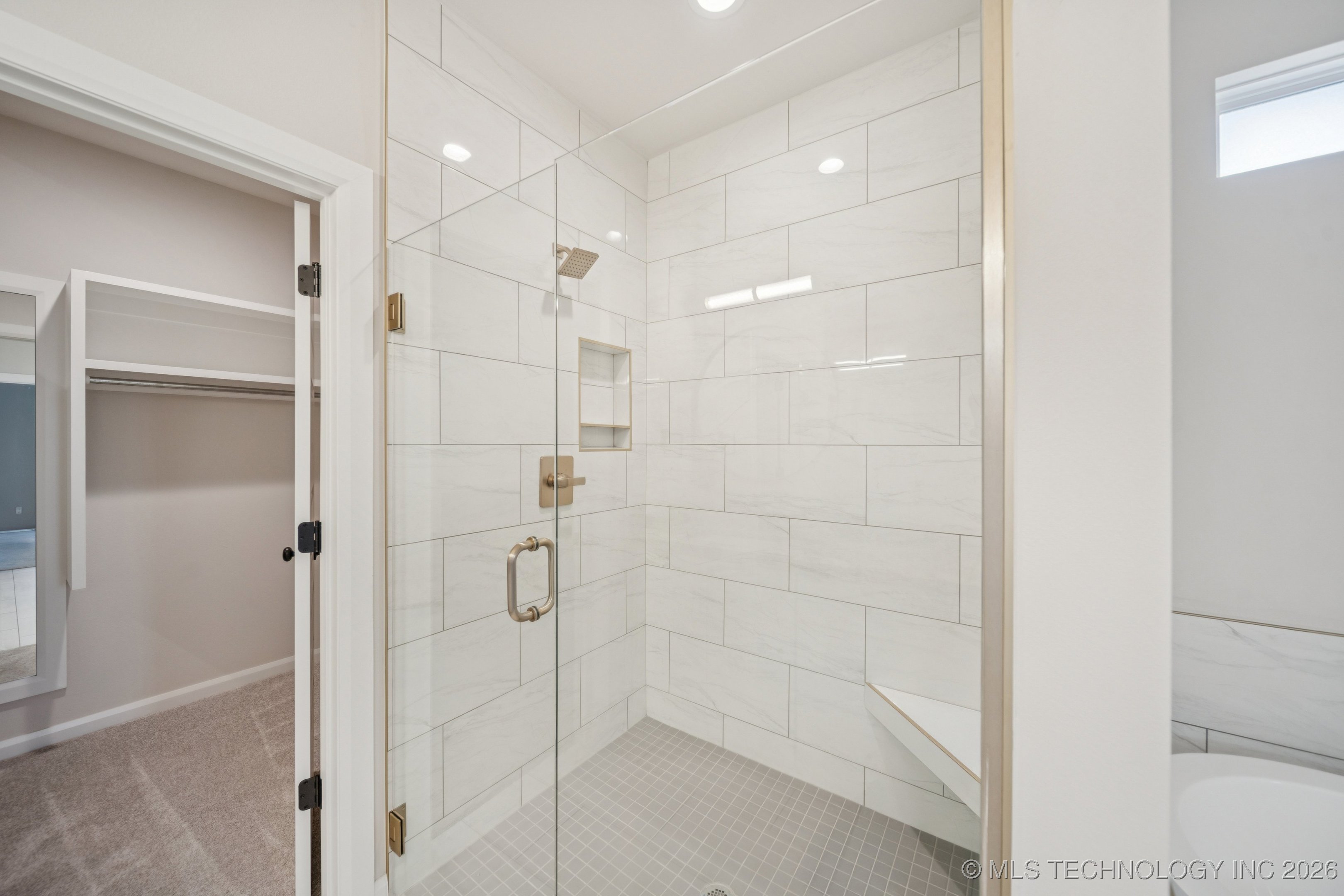 1300 N Beech Street Property Photo 17