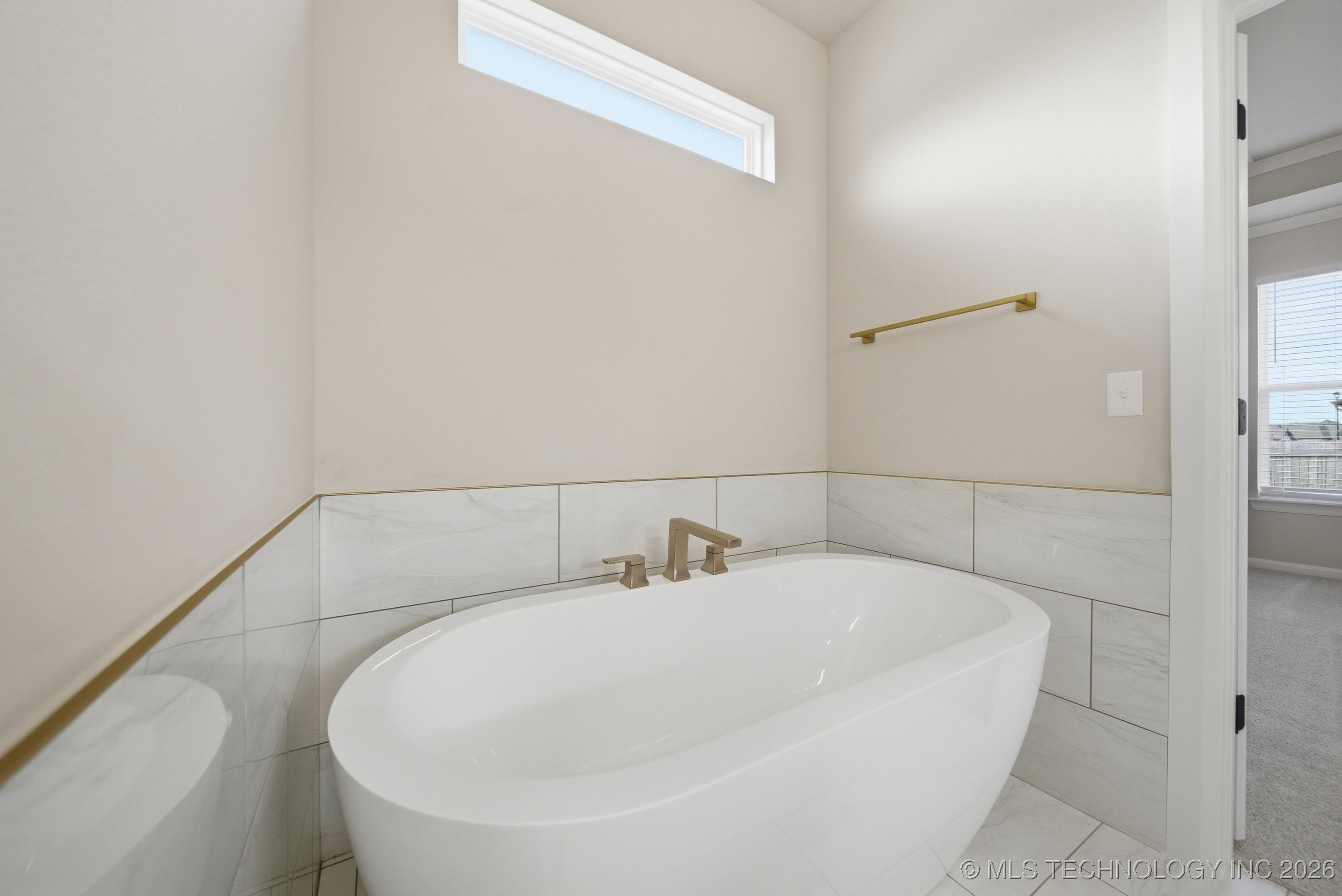 1300 N Beech Street Property Photo 19