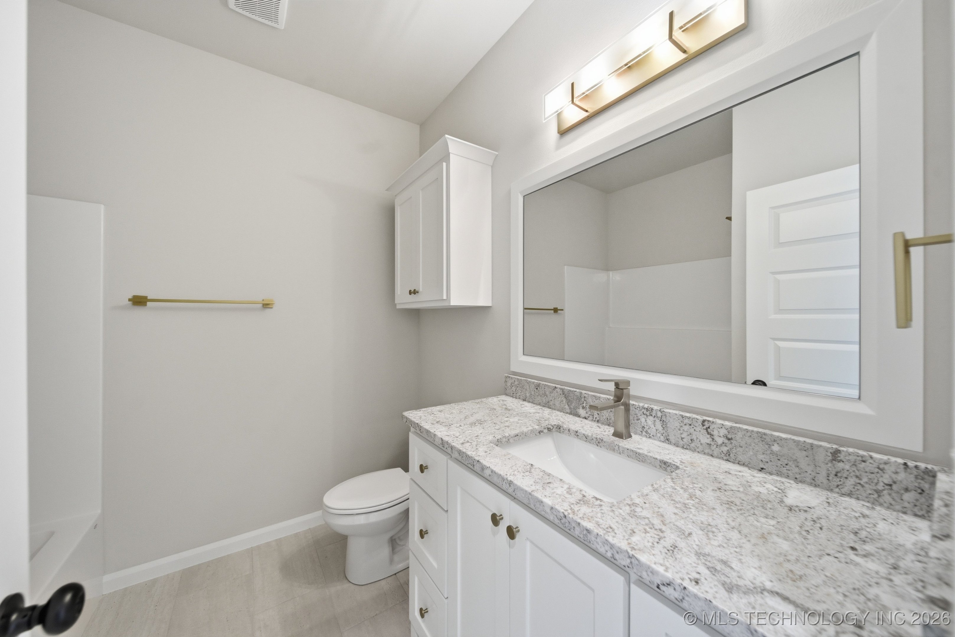 1300 N Beech Street Property Photo 23