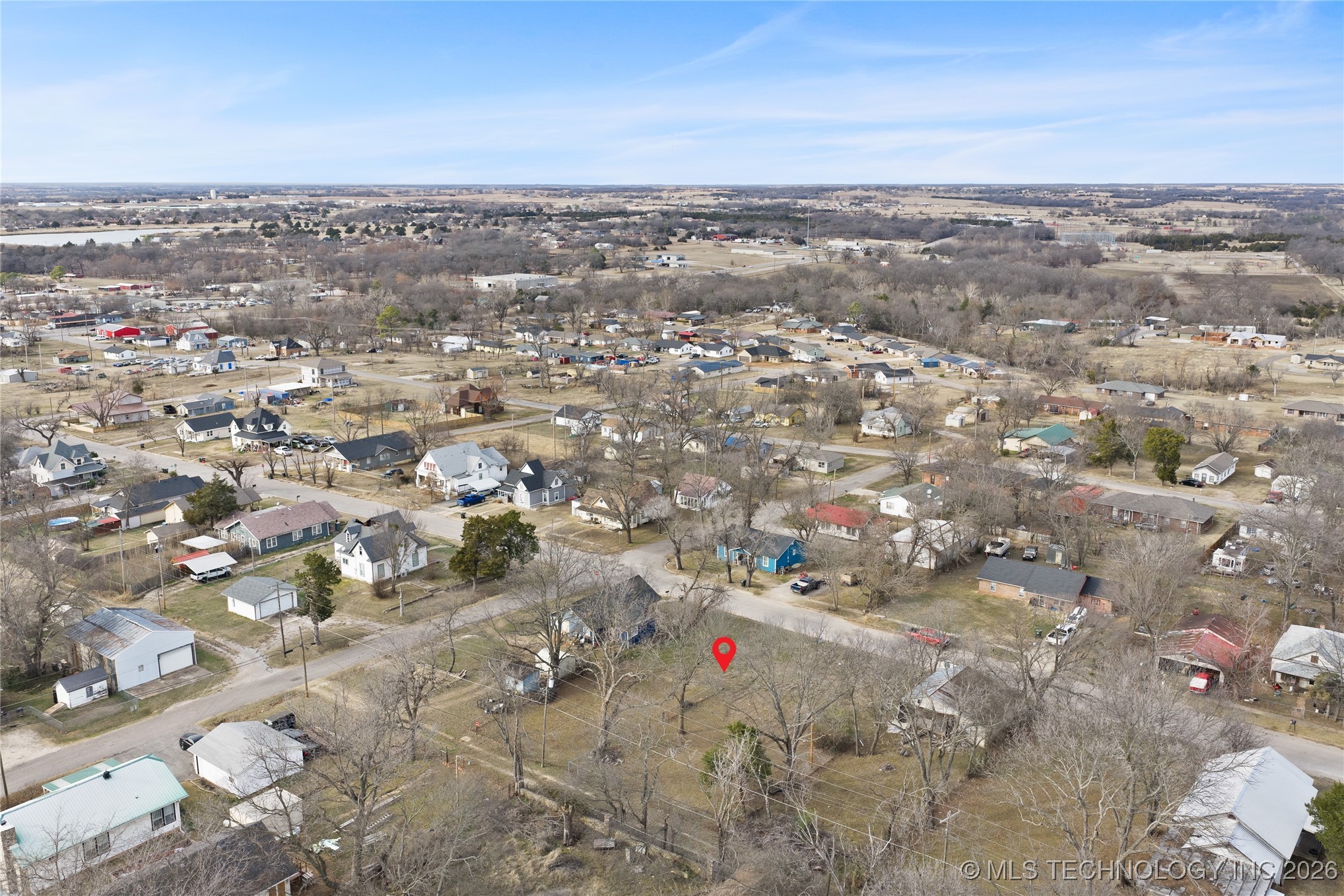 305 E Tahlequah Property Photo 8