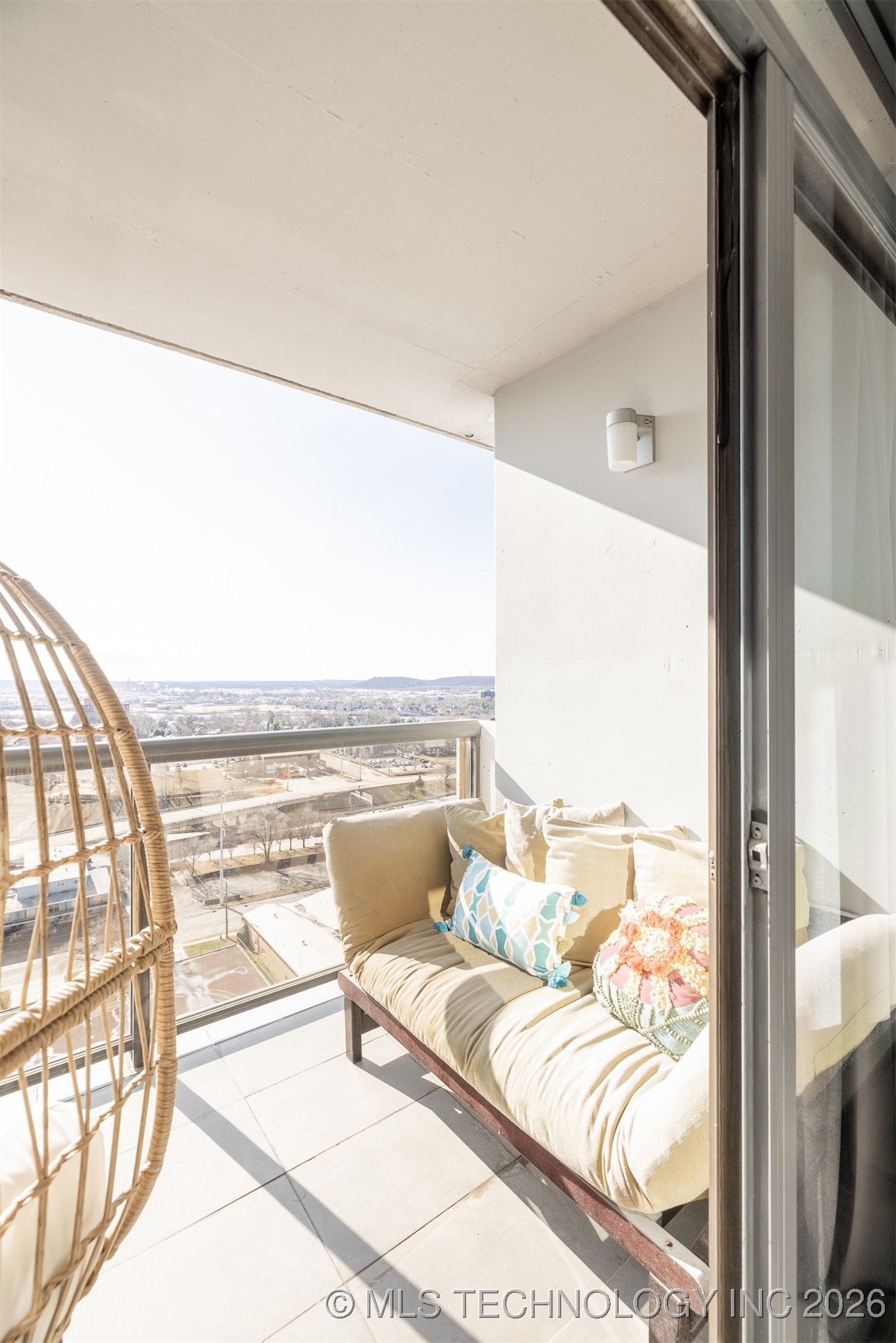 450 W 7th Street 1905 Property Photo 13