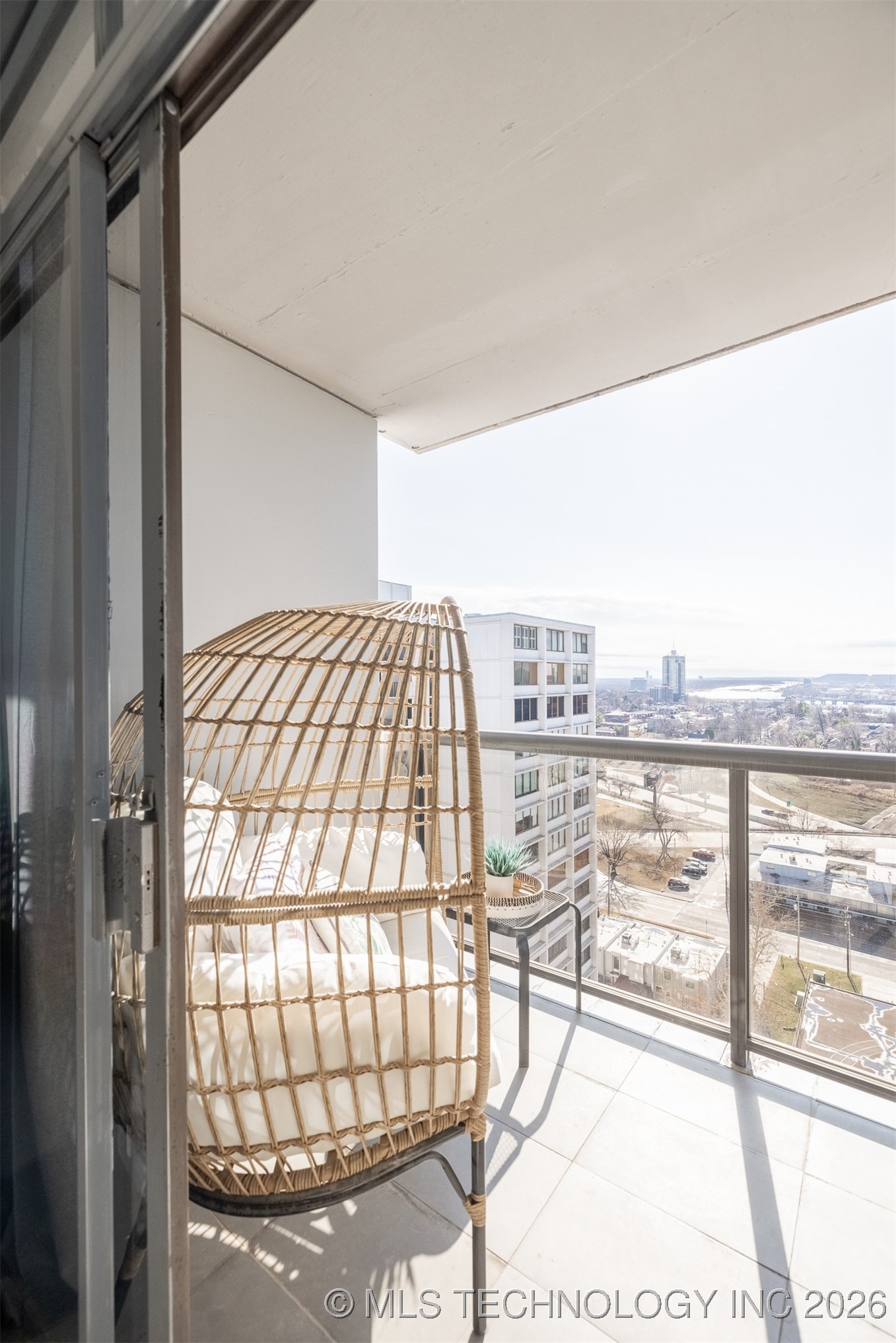 450 W 7th Street 1905 Property Photo 14