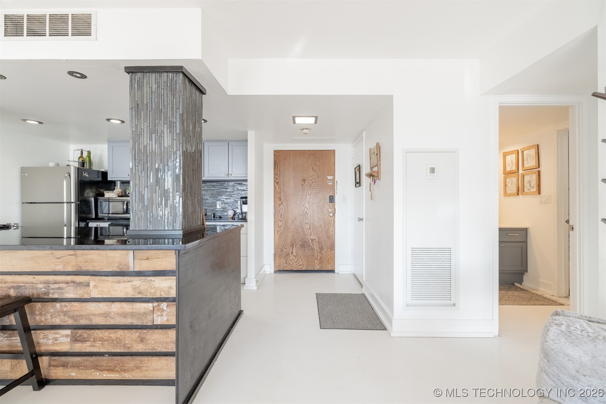 450 W 7th Street 1905 Property Photo 23