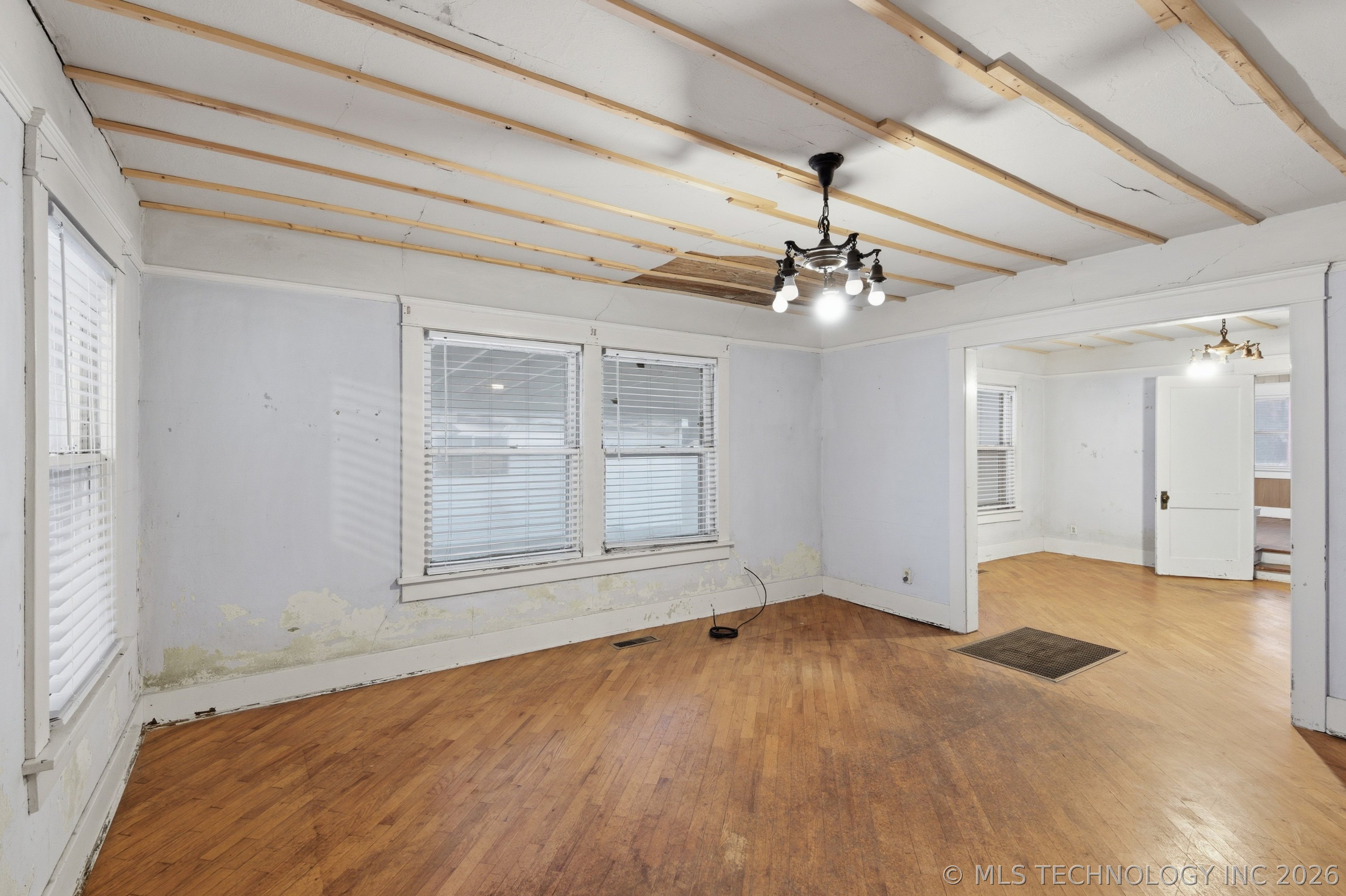 1408 E 6th Street Property Photo 6
