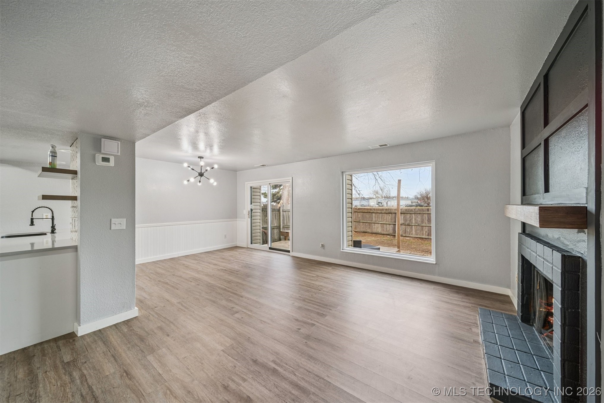 3146 S 101st East Avenue 1201 Property Photo 7