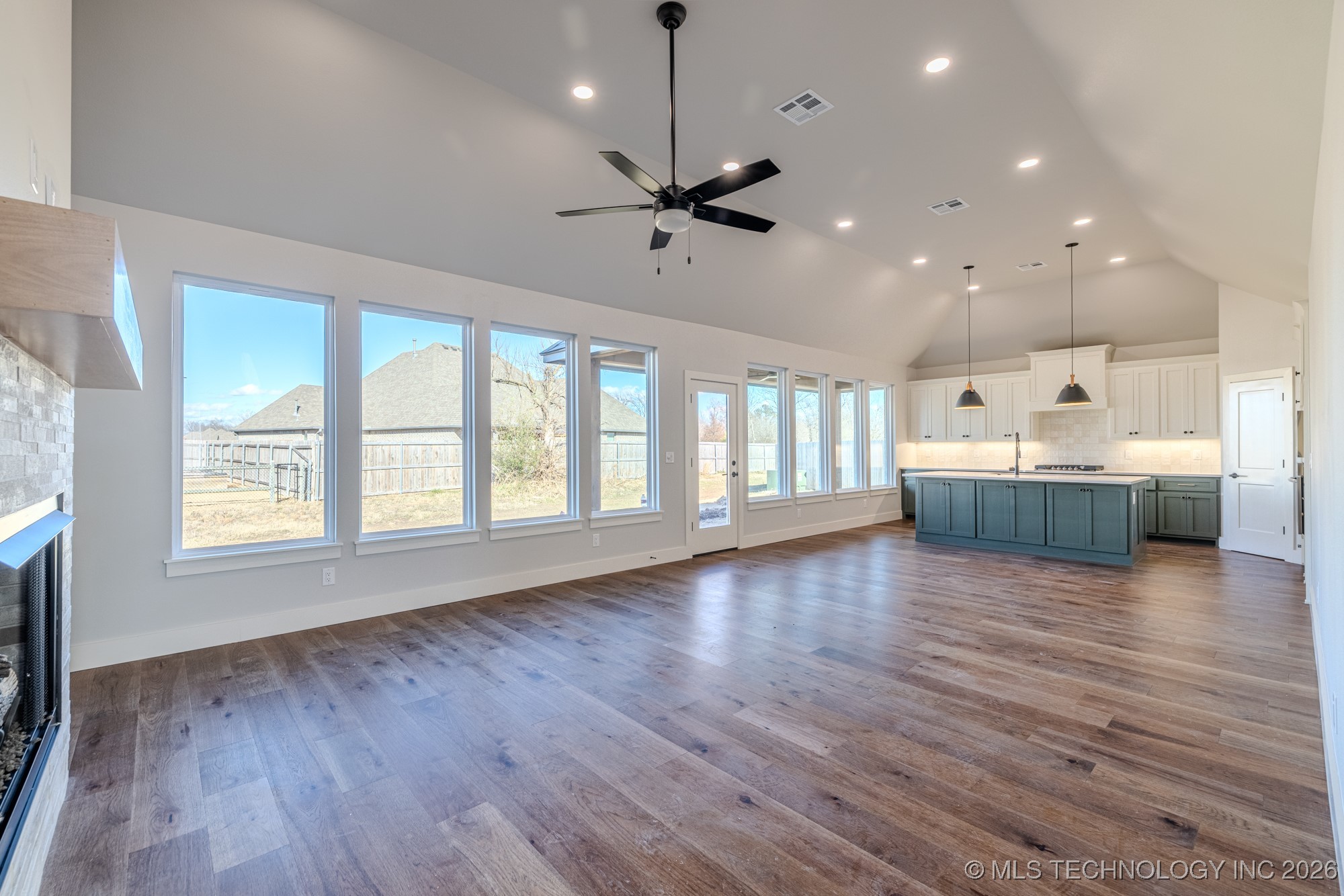 23285 E 106th Street S Property Photo 6