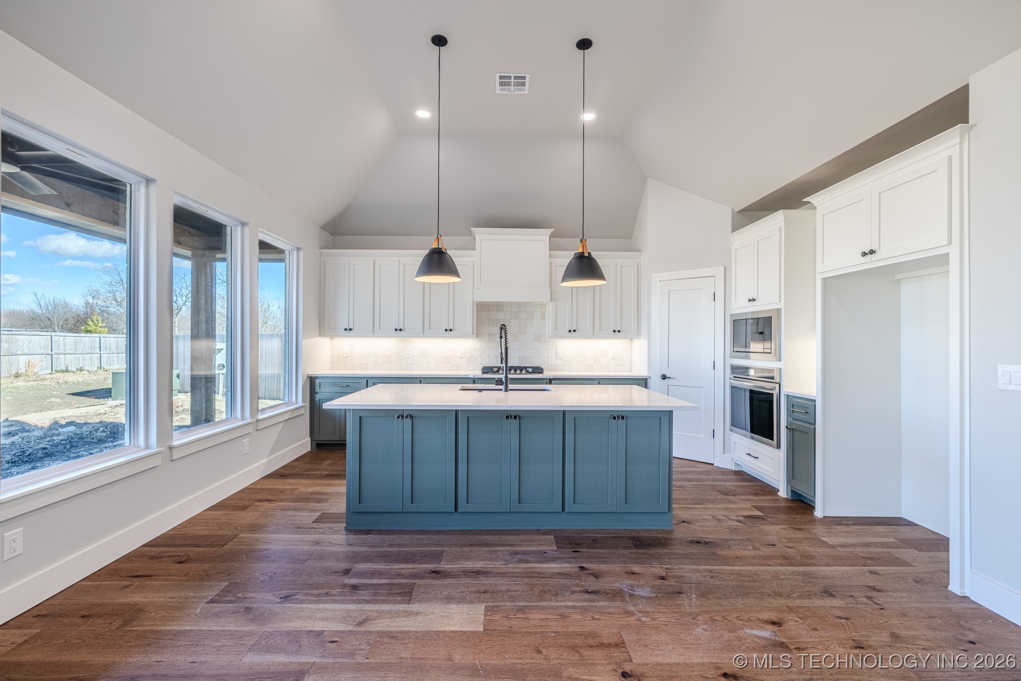 23285 E 106th Street S Property Photo 8