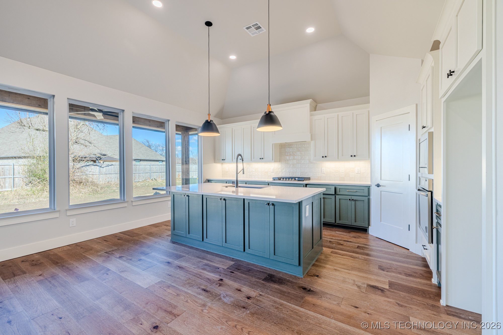 23285 E 106th Street S Property Photo 10