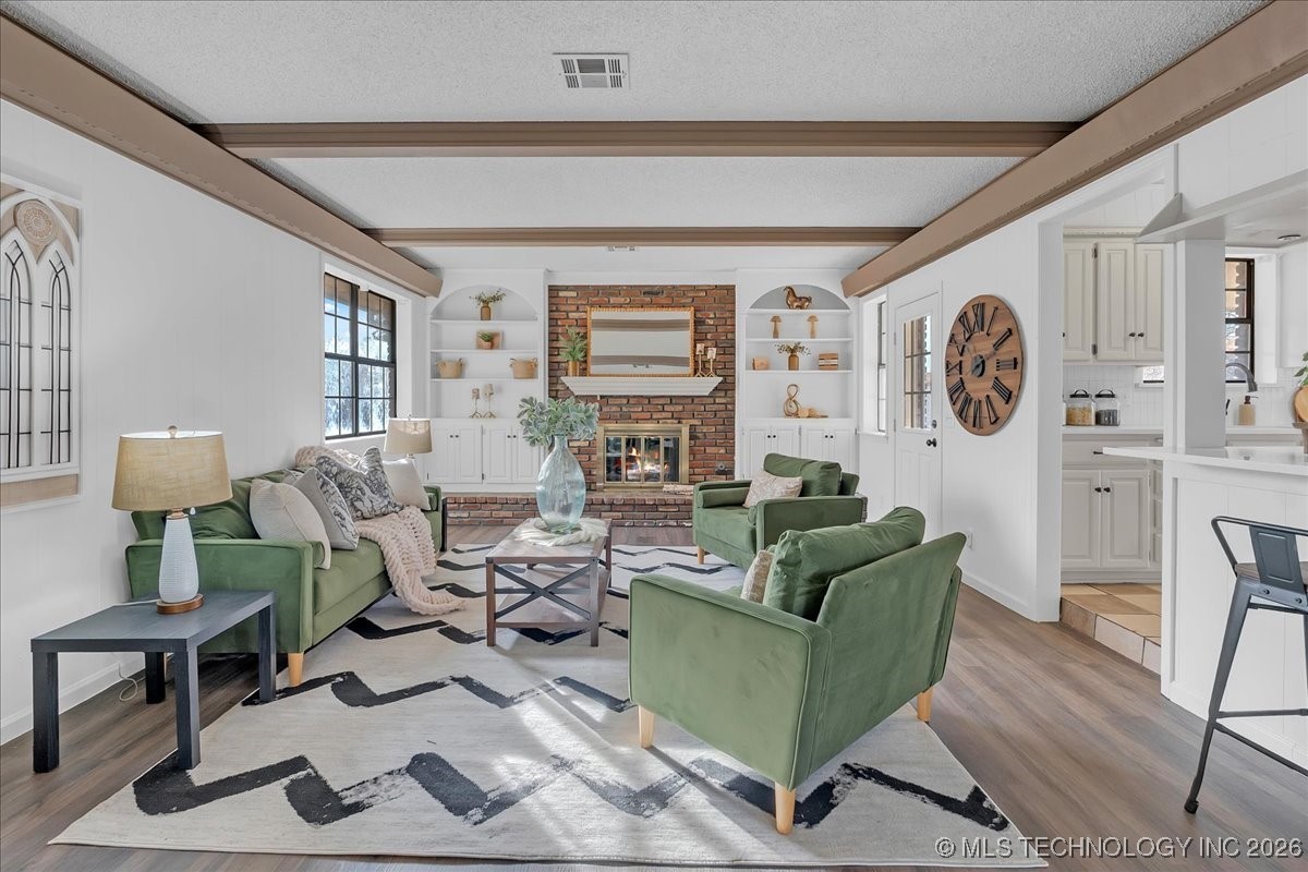 1905 W Indianola Street Property Photo 6