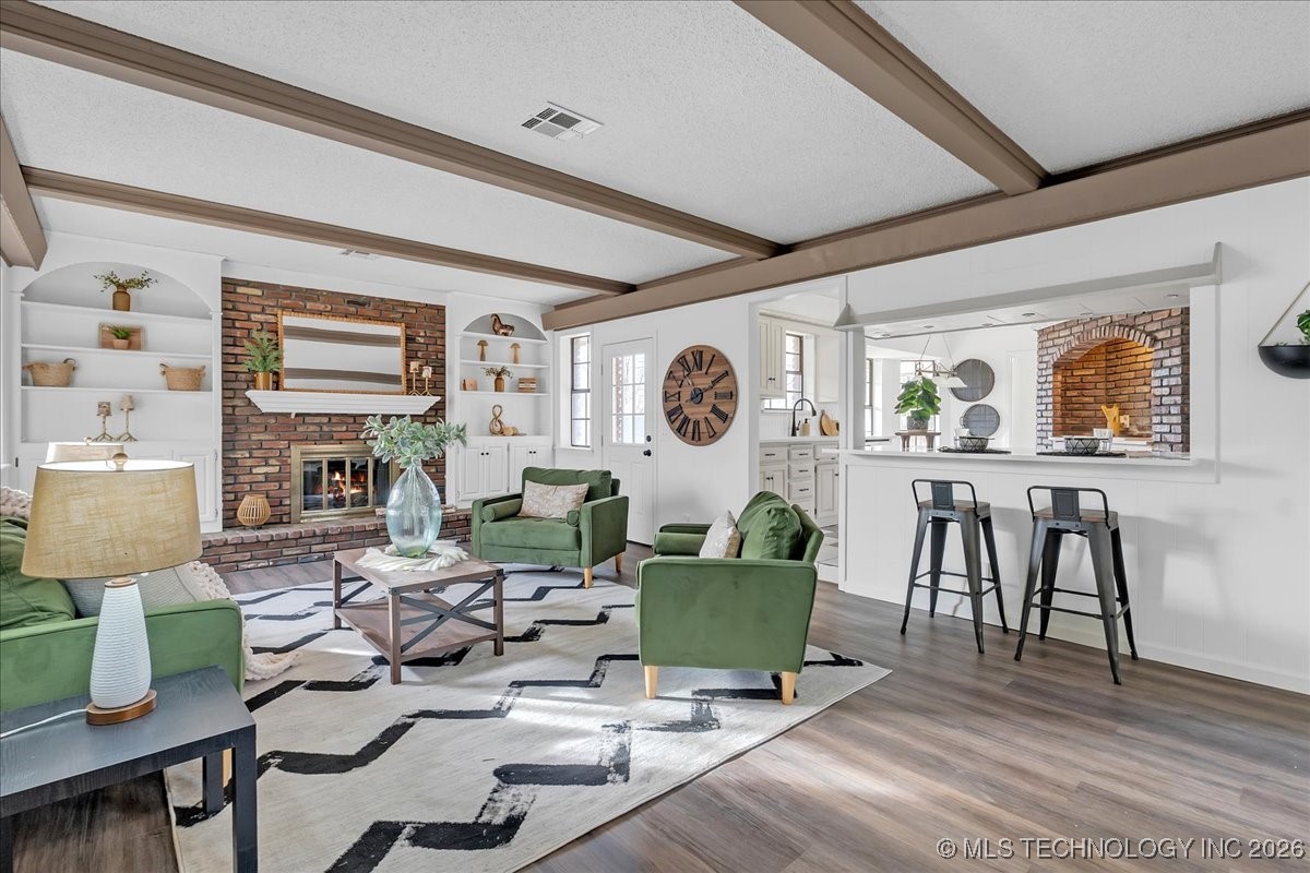 1905 W Indianola Street Property Photo 9