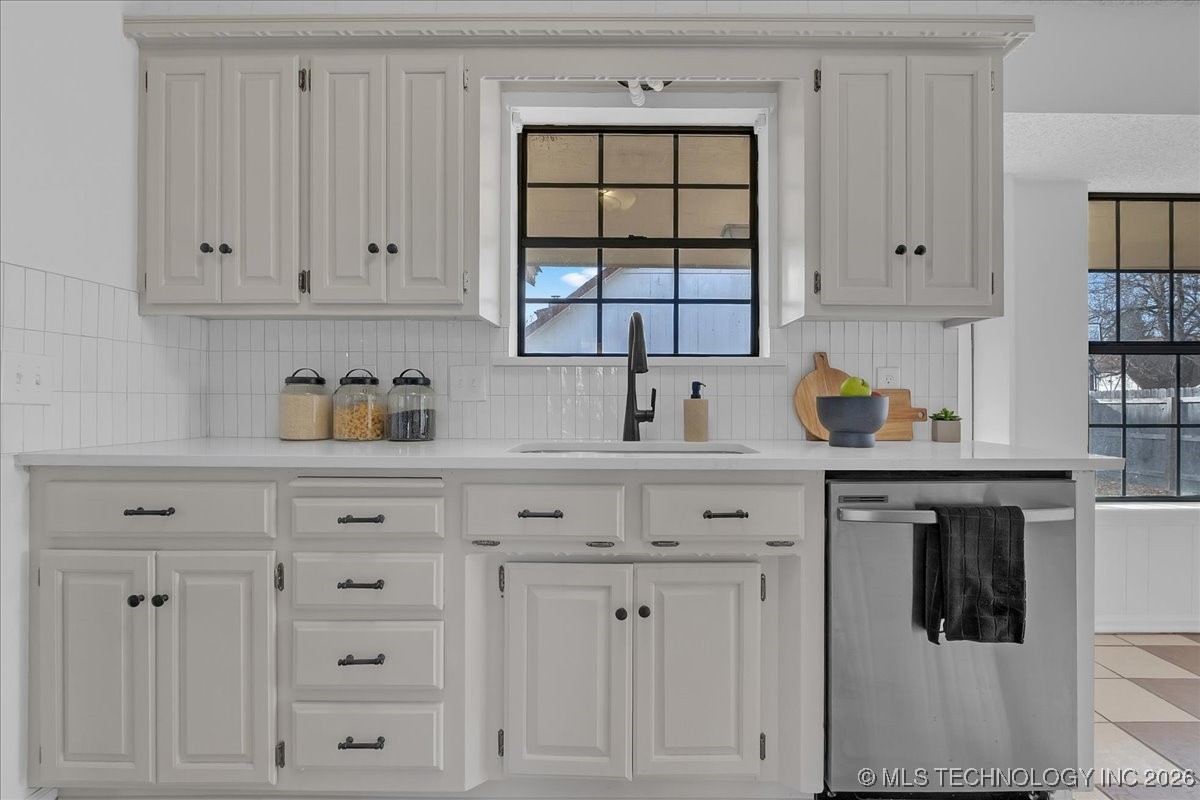 1905 W Indianola Street Property Photo 12