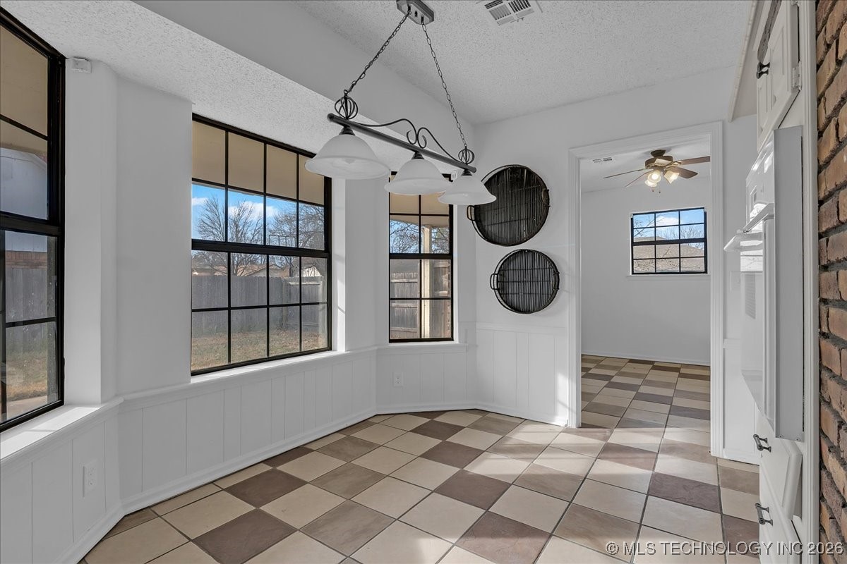 1905 W Indianola Street Property Photo 14