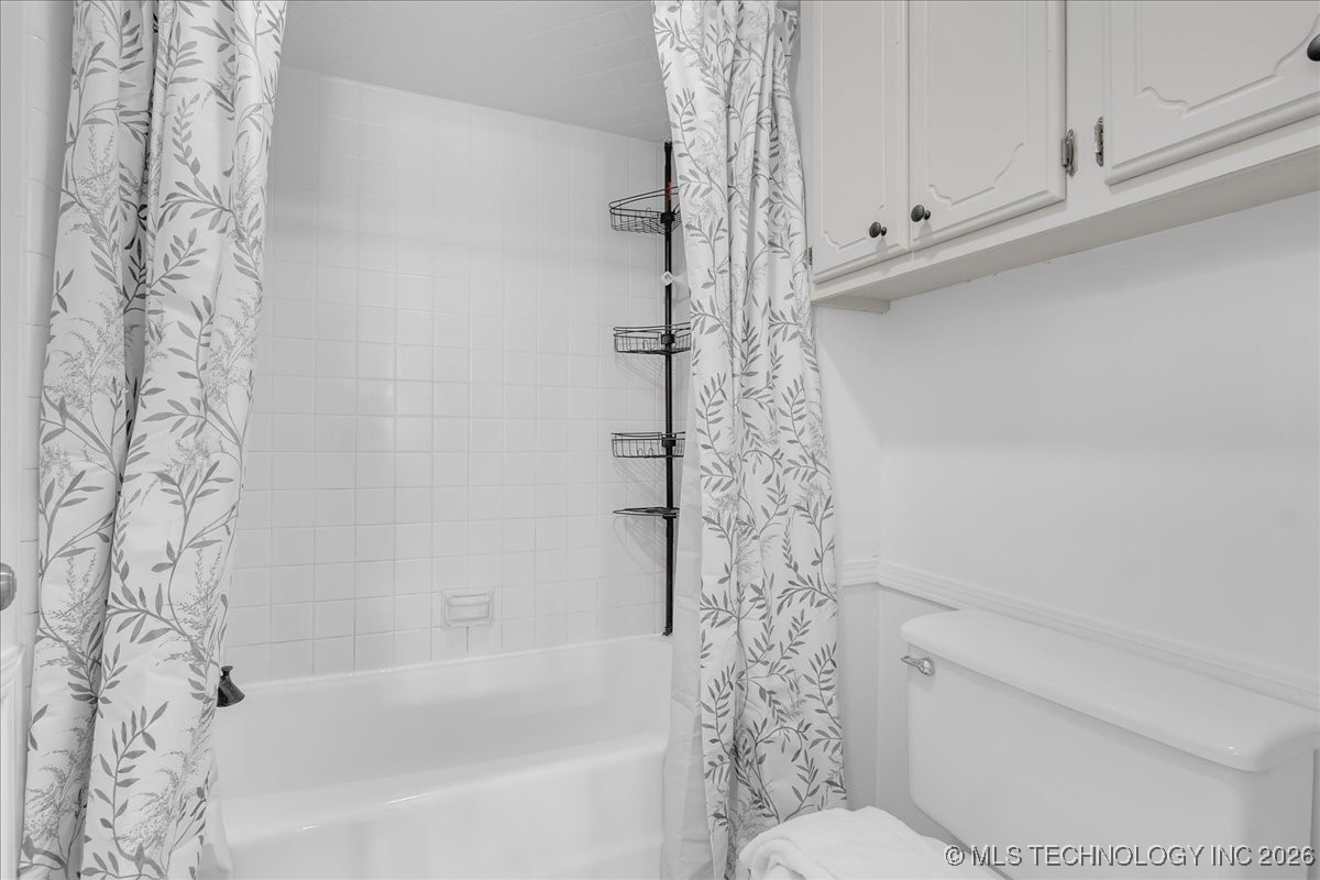 1905 W Indianola Street Property Photo 42