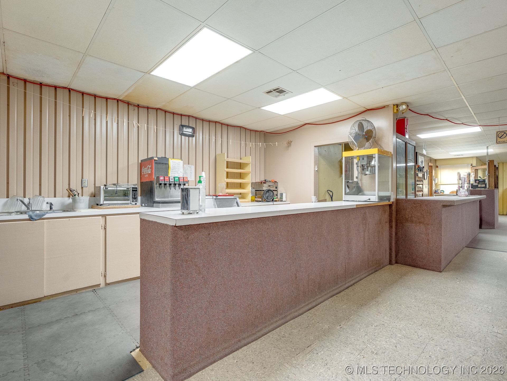 2020 W 1st Property Photo 6