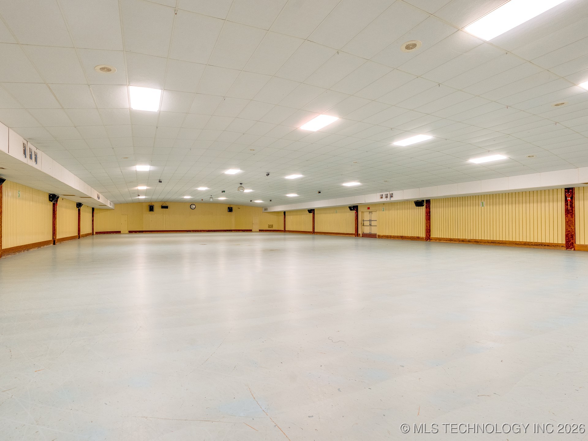 2020 W 1st Property Photo 11