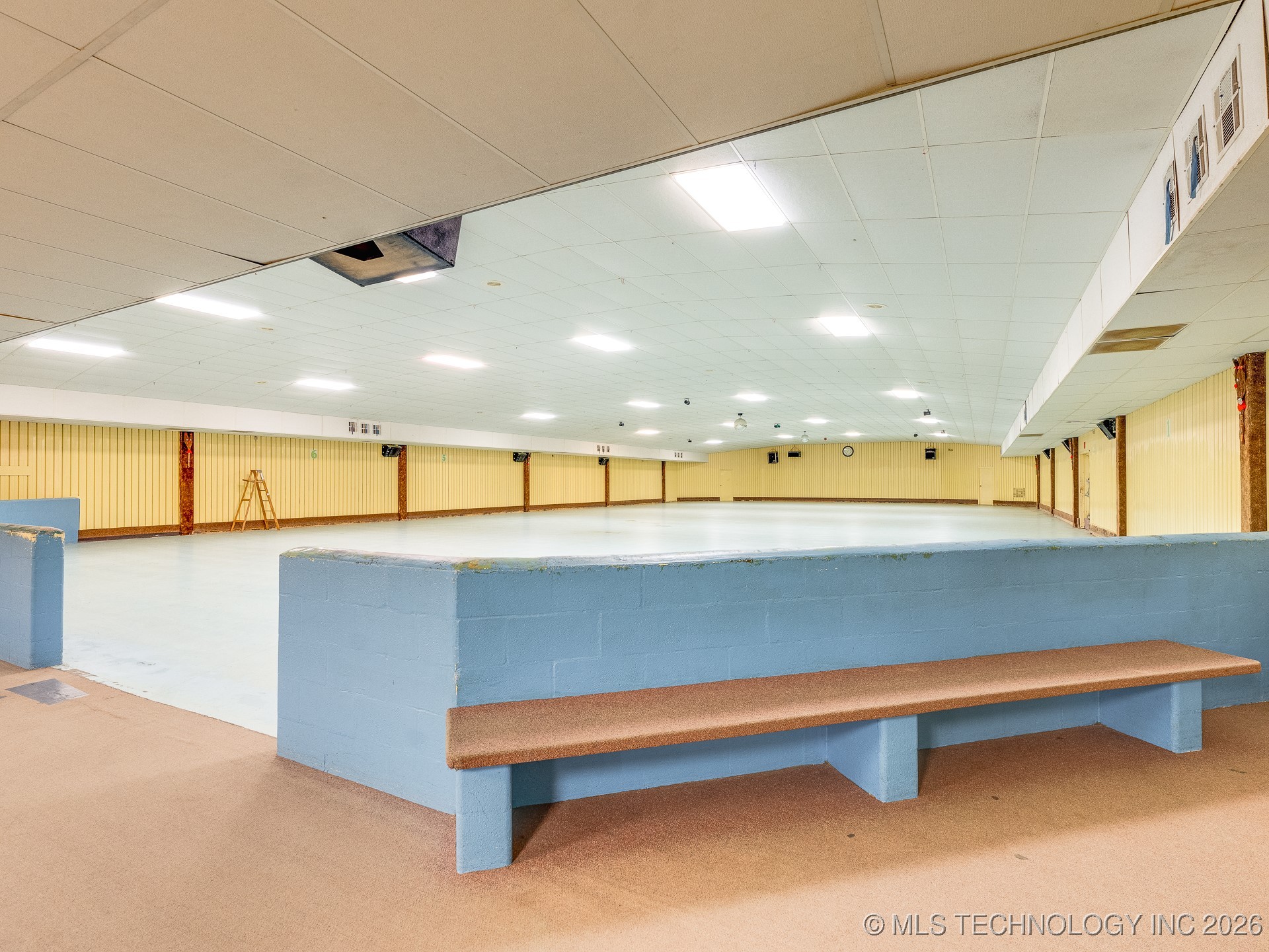 2020 W 1st Property Photo 14