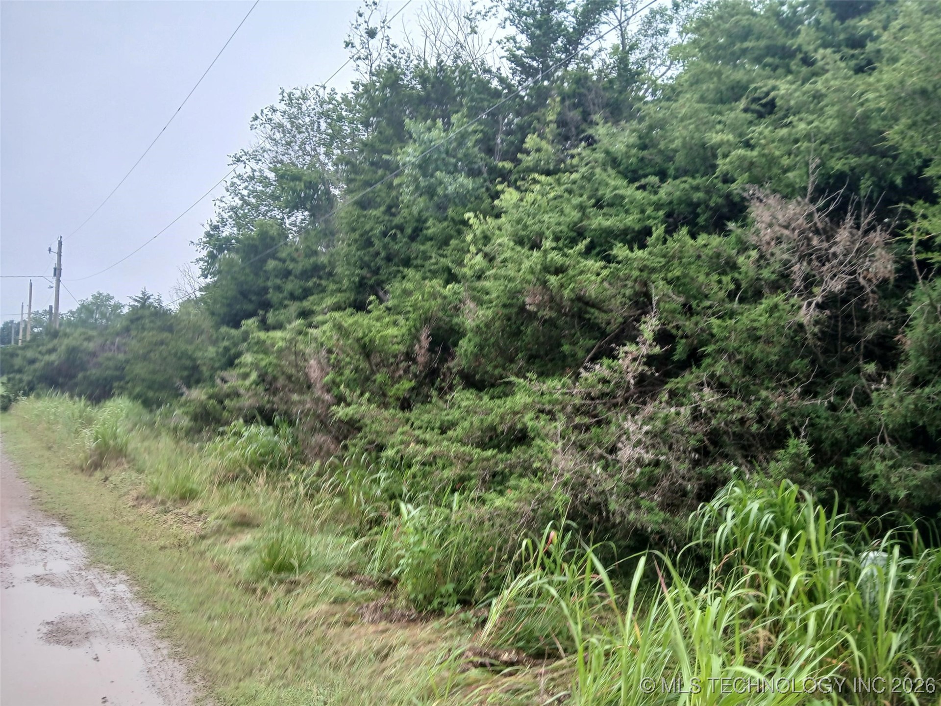 E Shawnee Avenue Property Photo 7