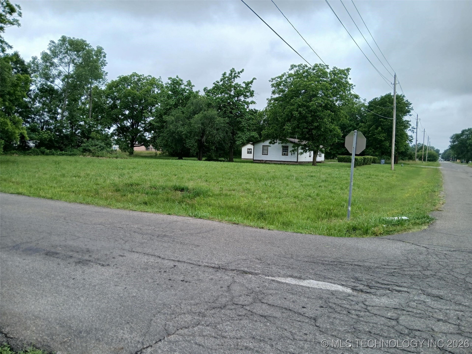 S Polk Avenue Property Photo 6