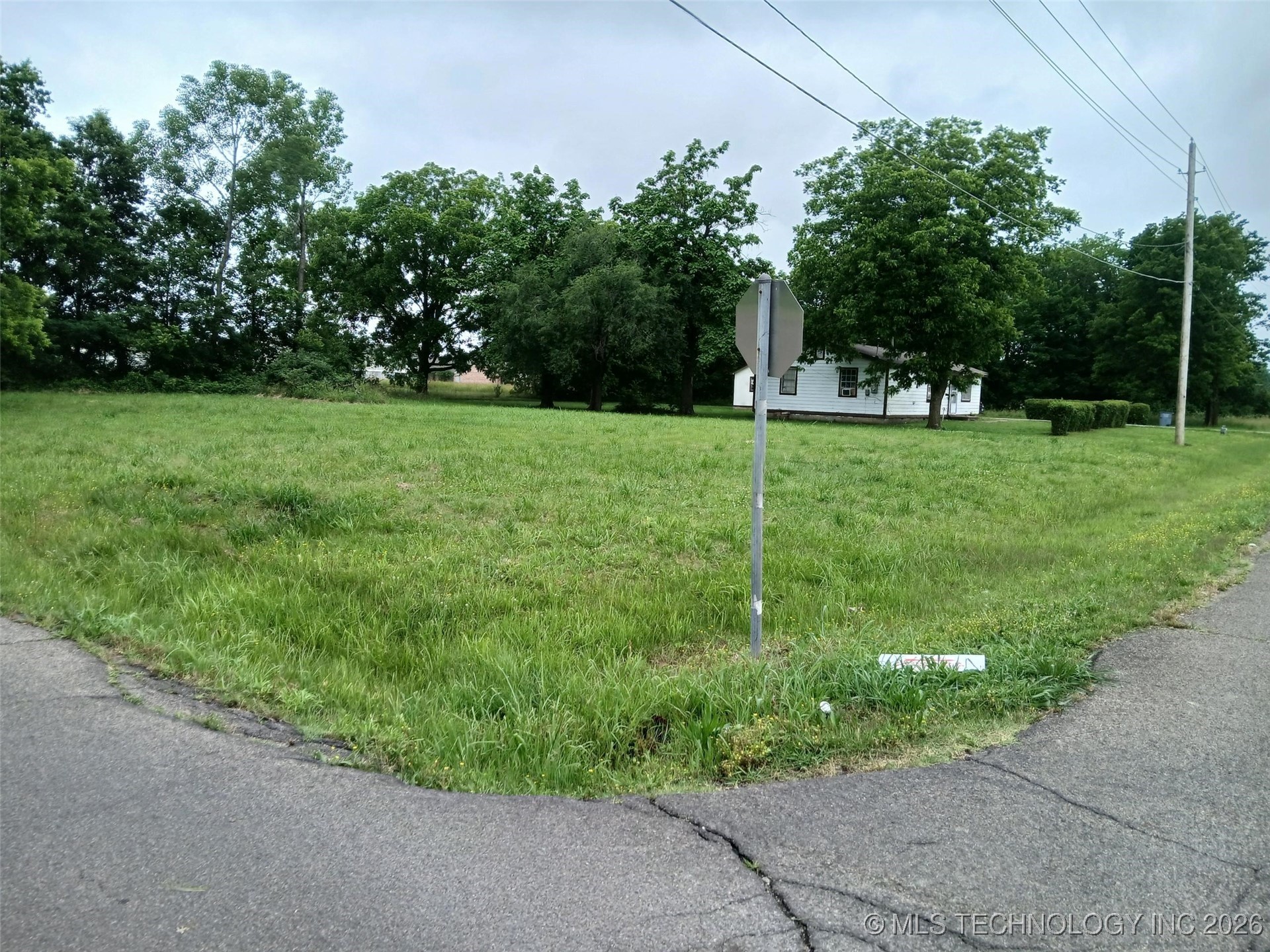 S Polk Avenue Property Photo 7