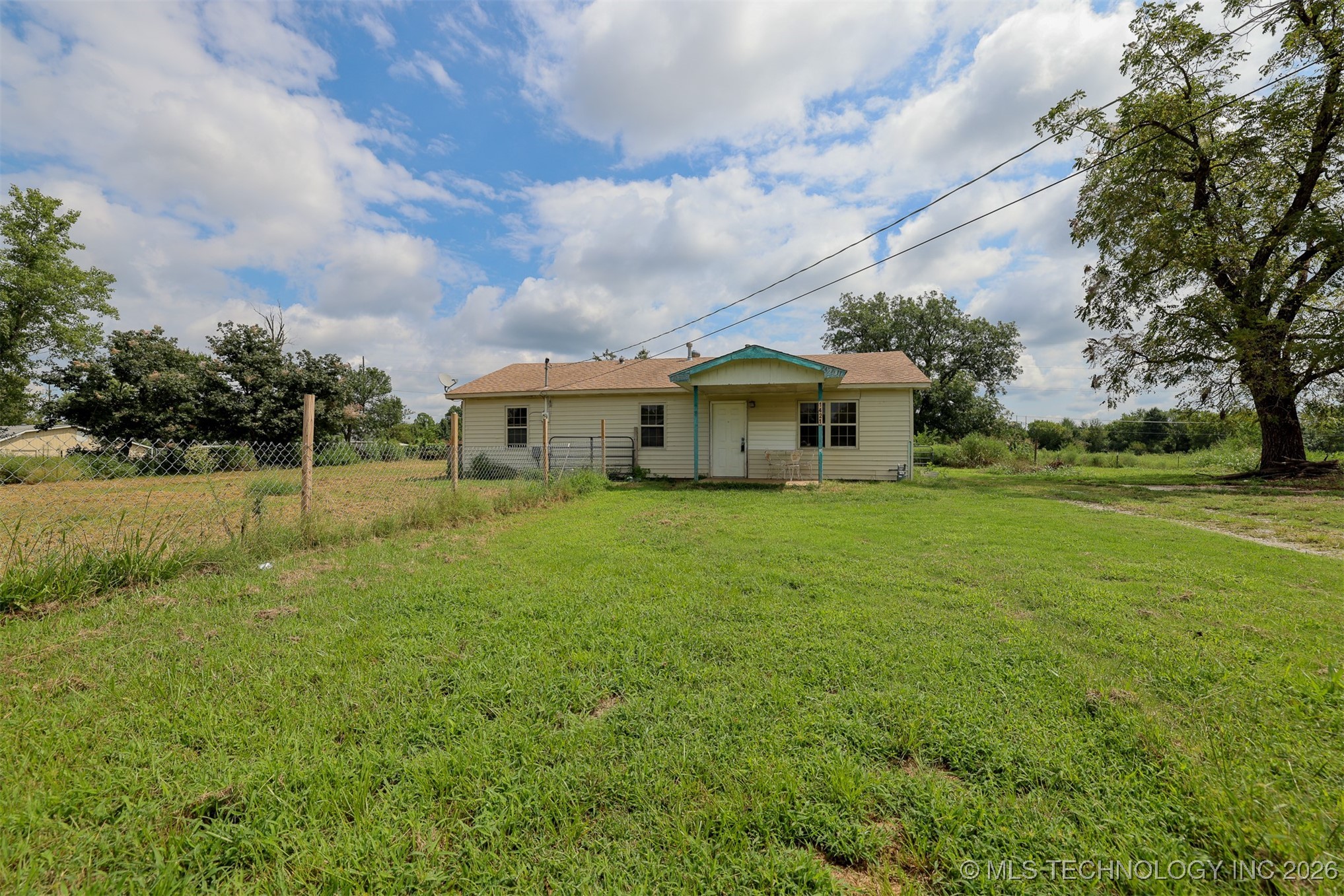 1421 S Cedar Street Property Photo 1