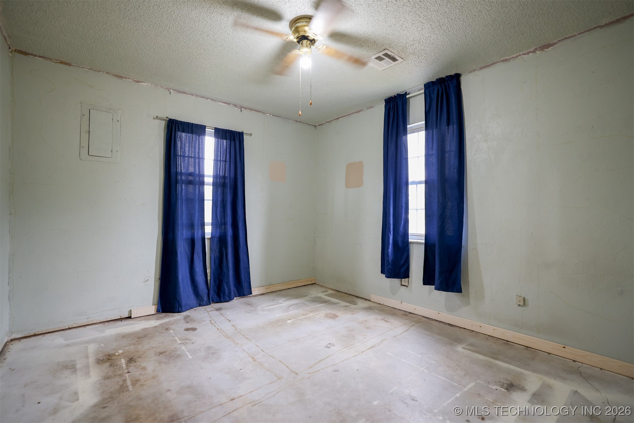 1421 S Cedar Street Property Photo 3