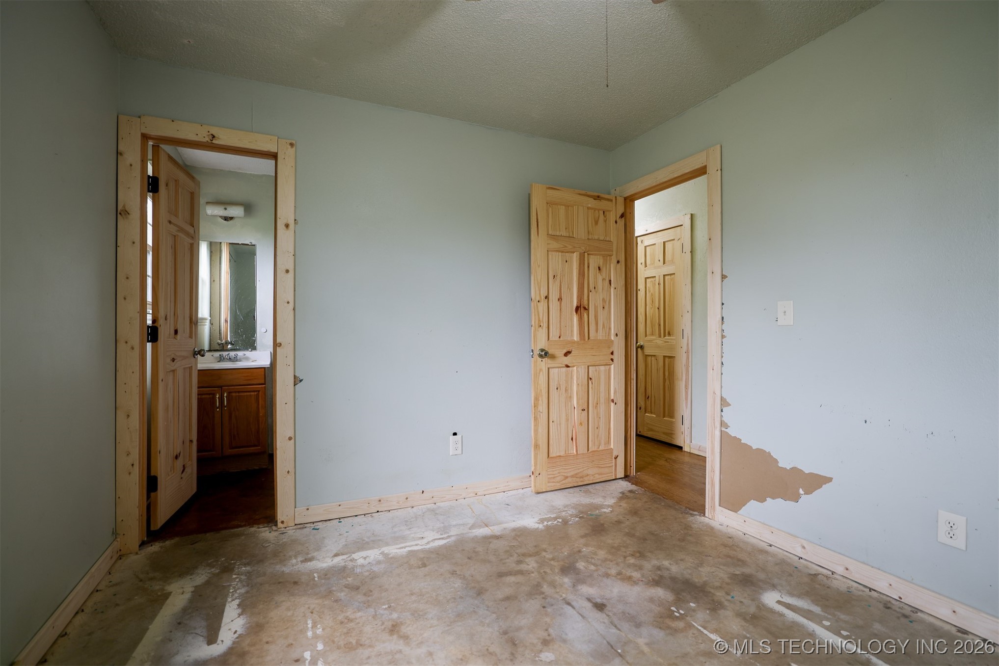 1421 S Cedar Street Property Photo 6