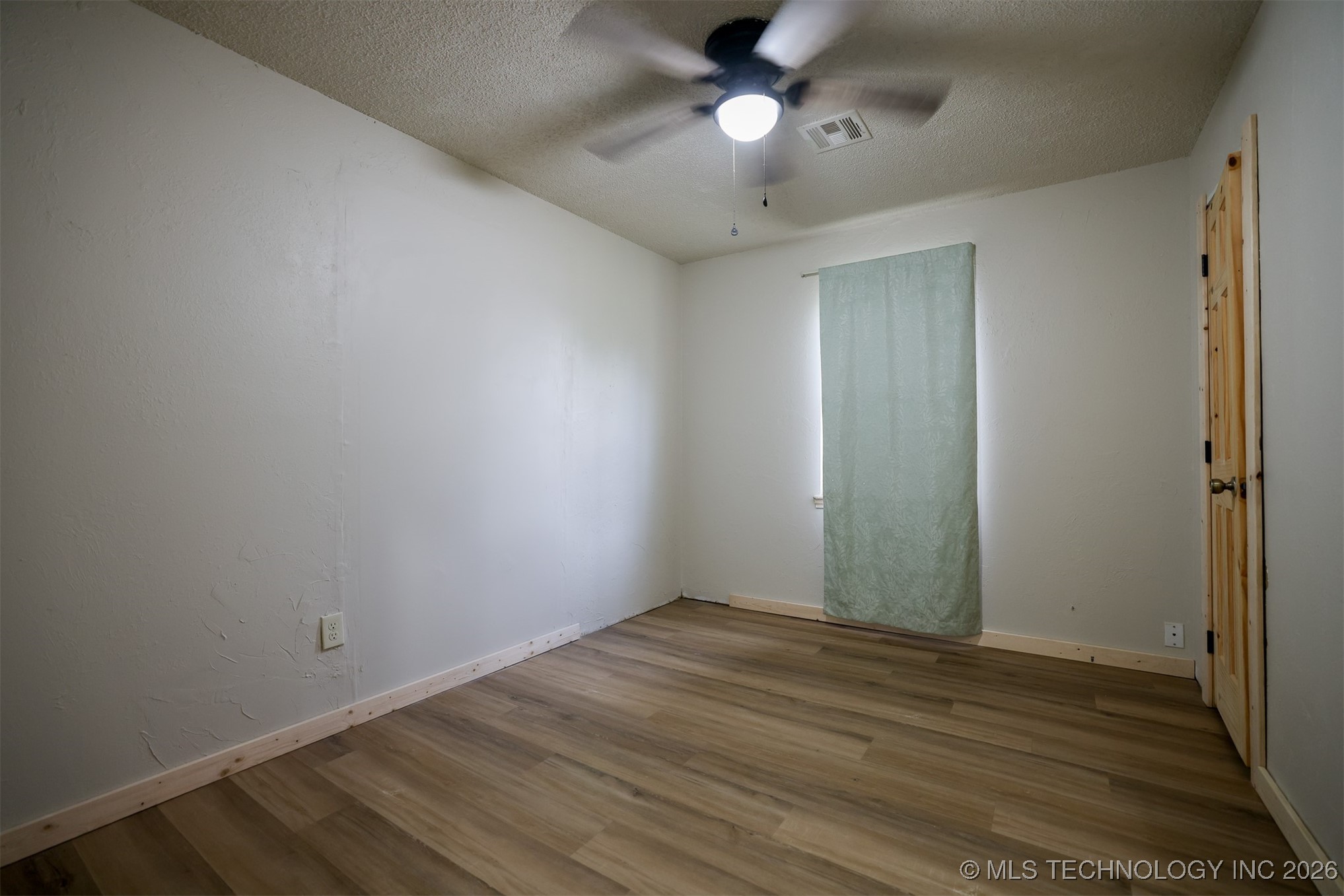 1421 S Cedar Street Property Photo 8