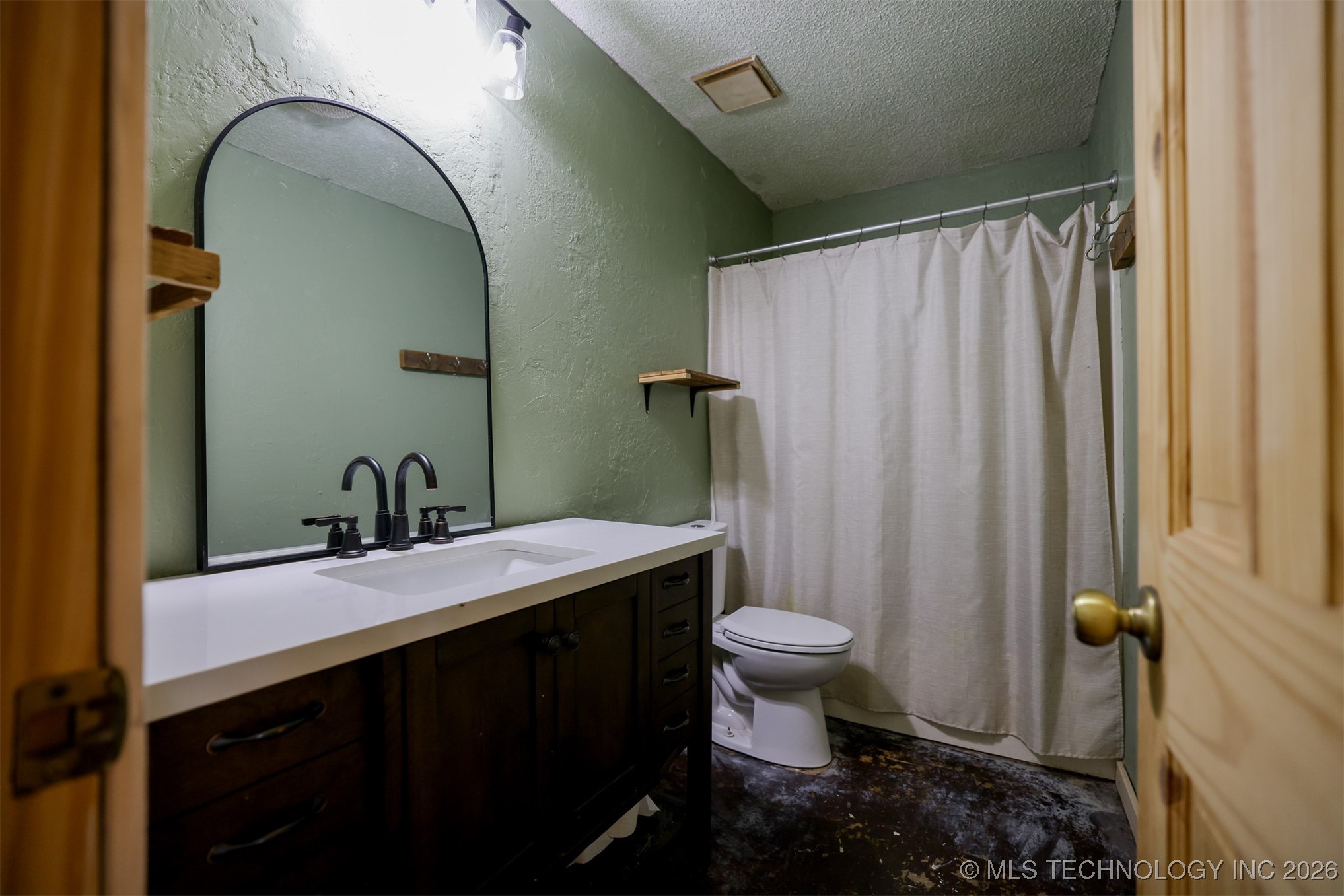 1421 S Cedar Street Property Photo 10