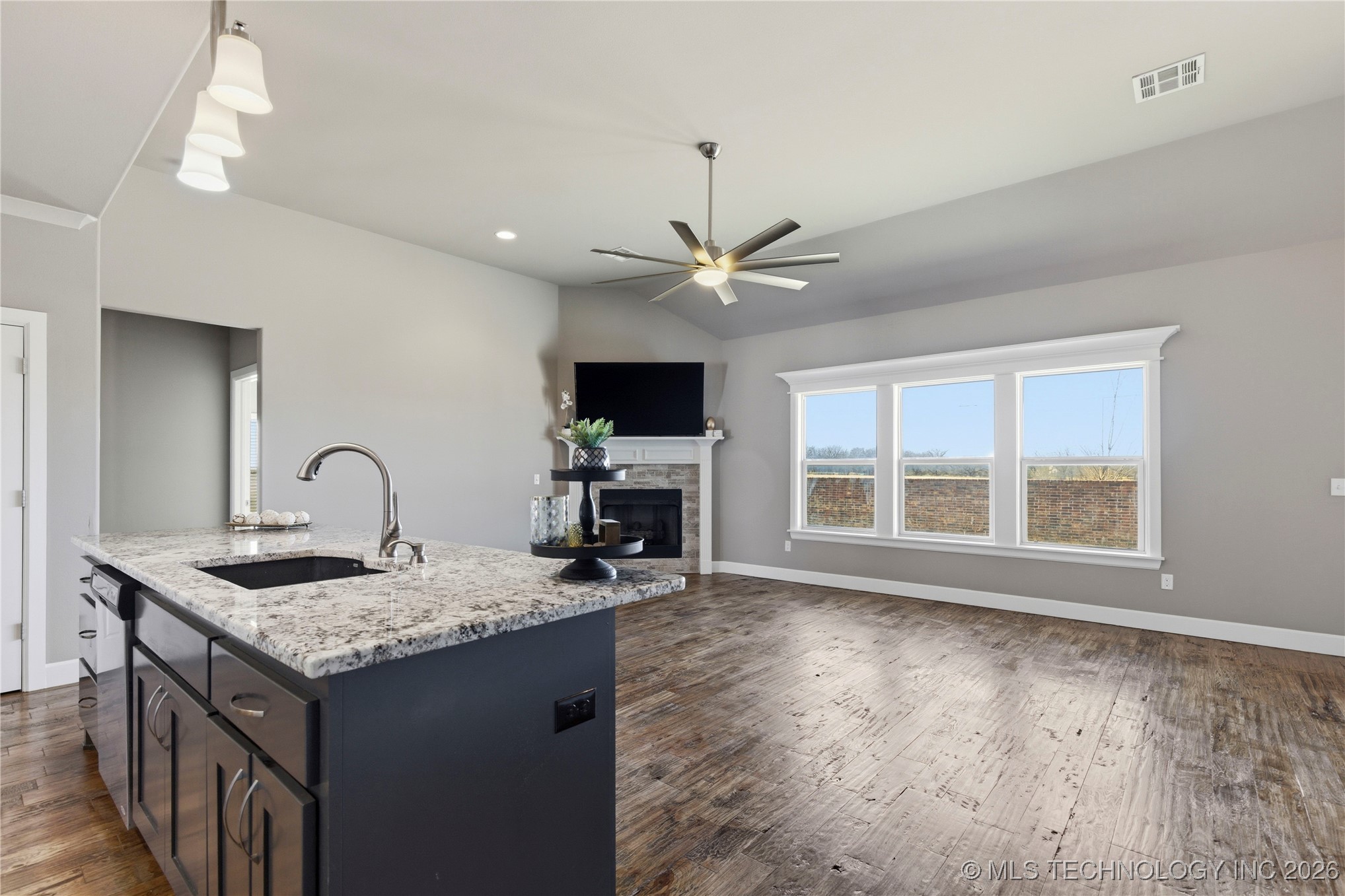 10402 S 226th East Avenue Property Photo 6