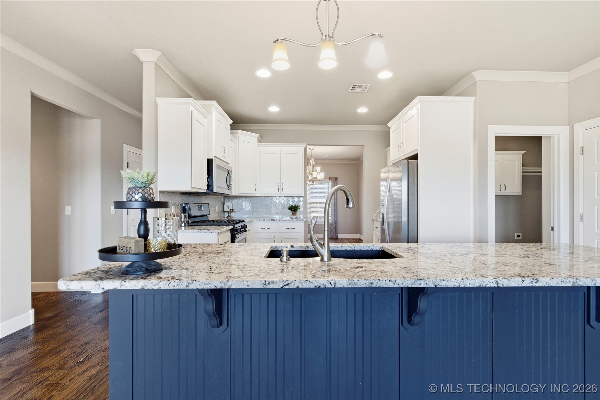 10402 S 226th East Avenue Property Photo 9