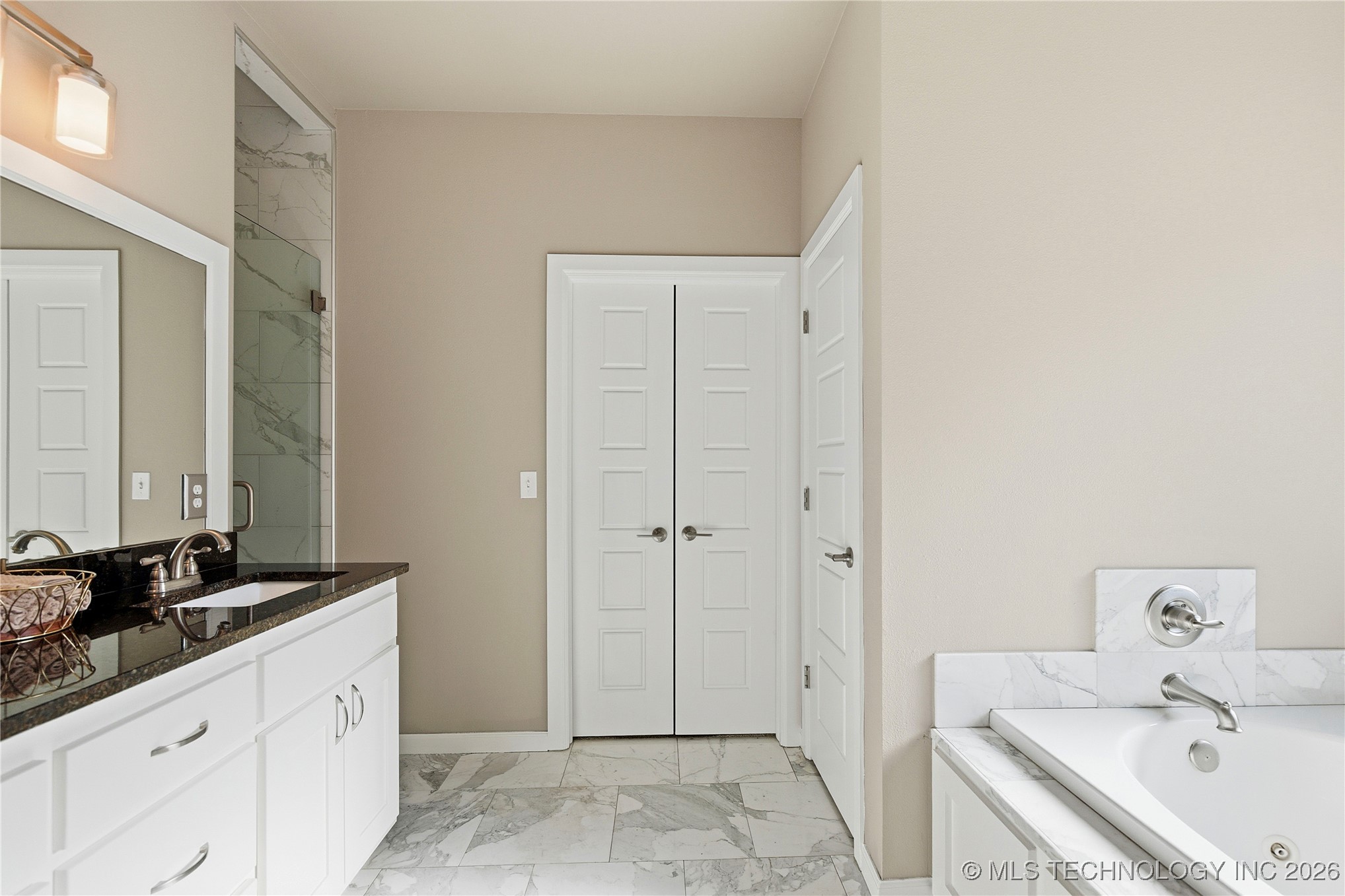 10402 S 226th East Avenue Property Photo 15