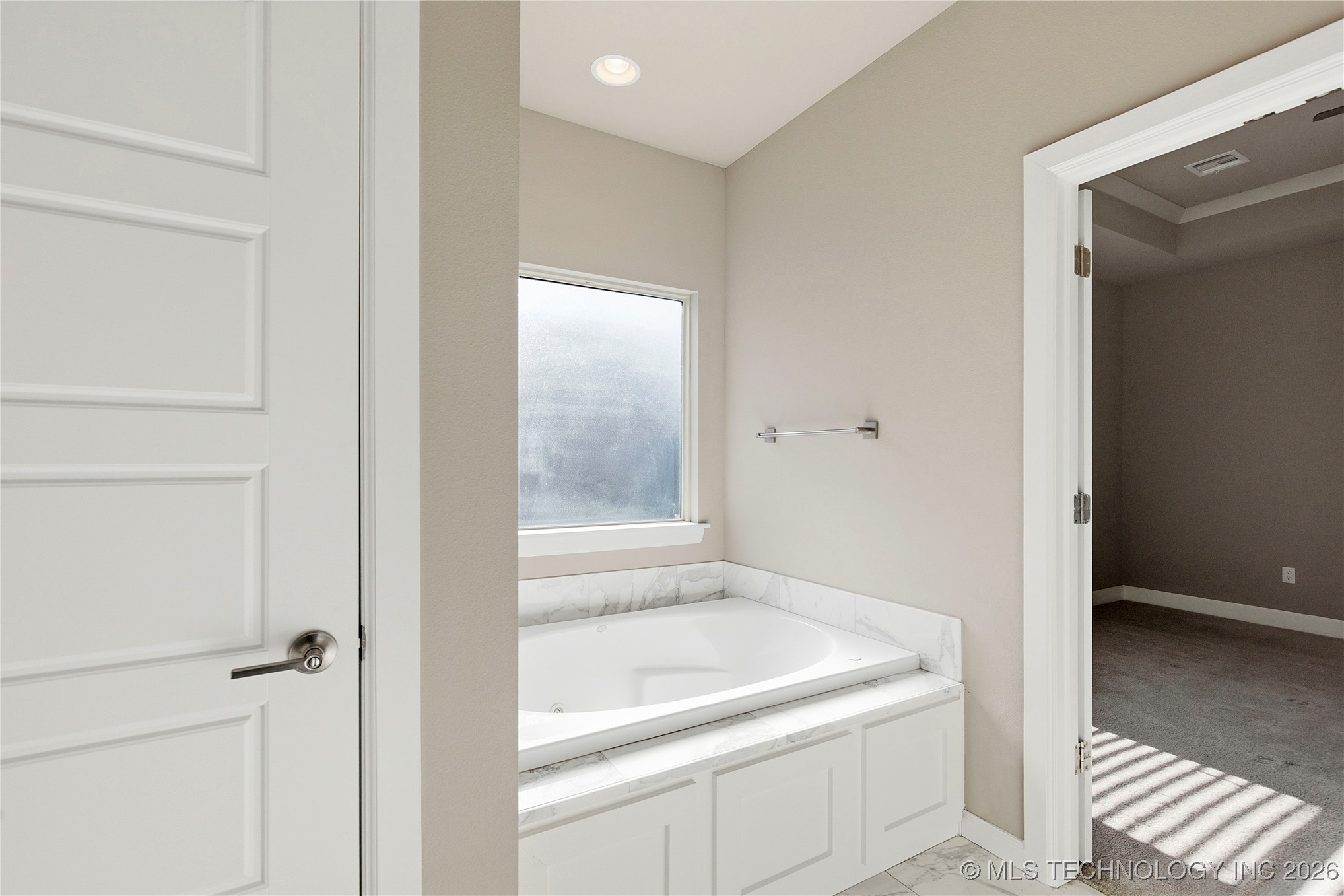 10402 S 226th East Avenue Property Photo 16