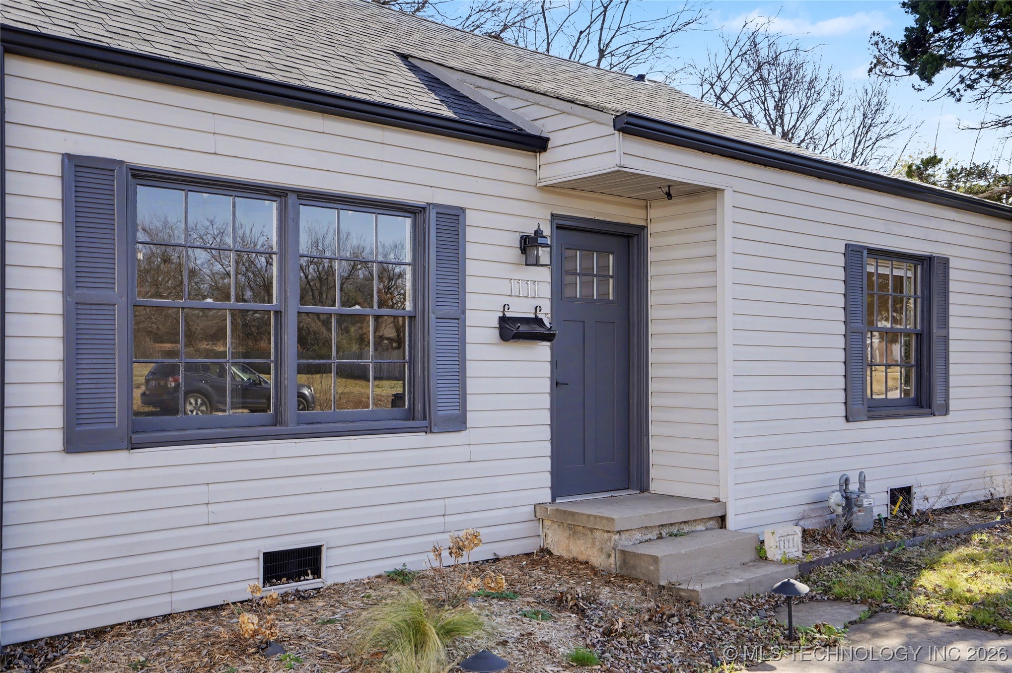 1111 S Vandalia Avenue Property Photo 3