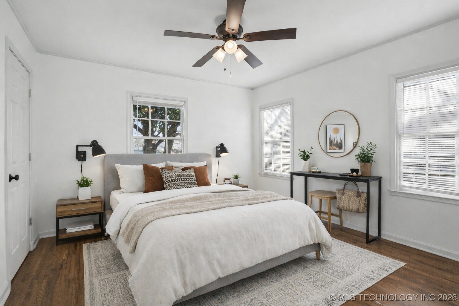 1111 S Vandalia Avenue Property Photo 9